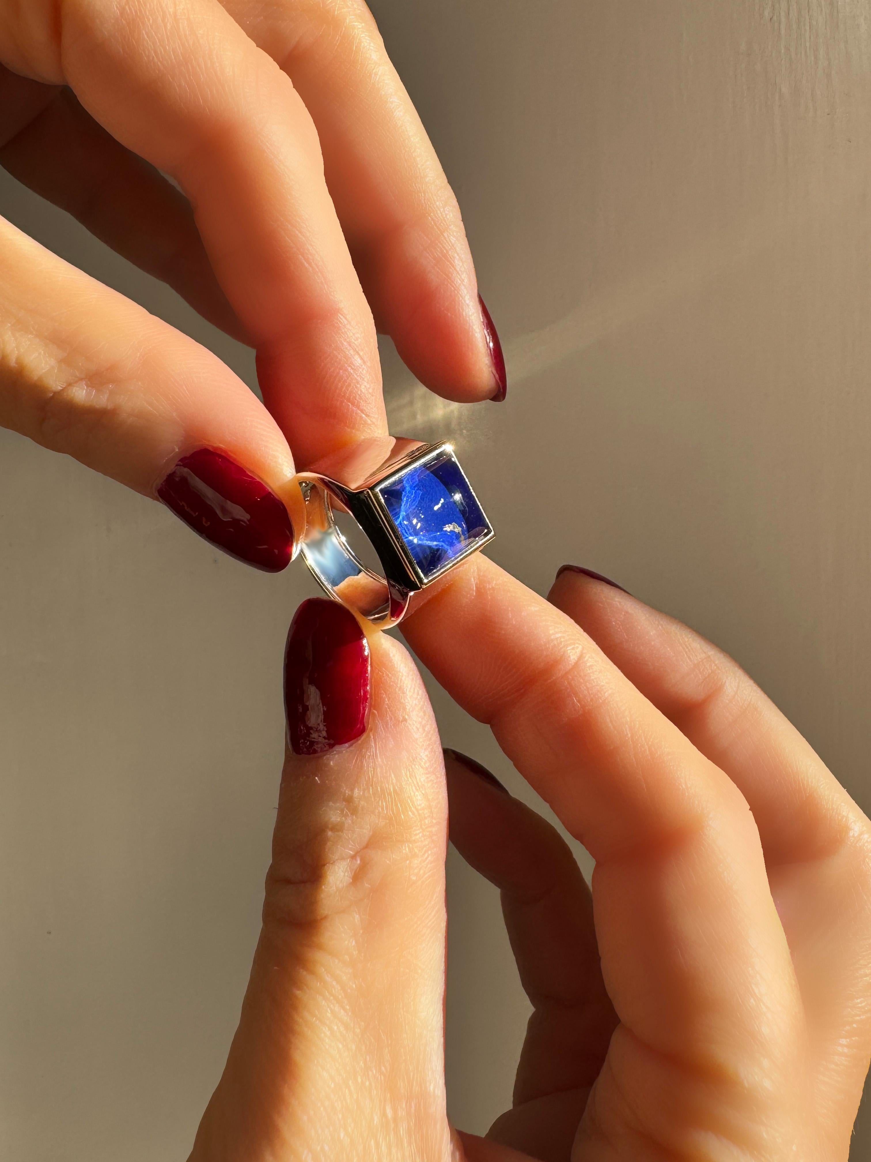 Rossella Ugolini 18K Yellow Gold Bezel Lapis Lazuli Platinum Cocktail Ring For Sale 5