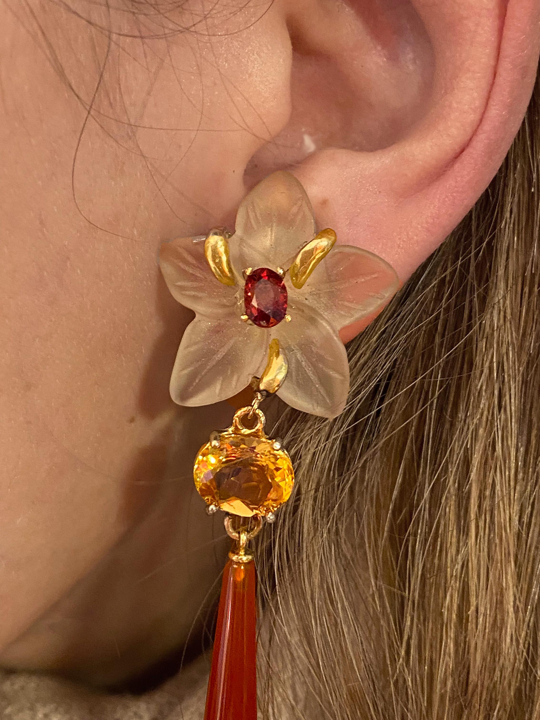 Art déco Rossella Ugolini - Boucles d'oreilles à clip en or jaune 18 carats avec cornaline, citrine et grenat en vente
