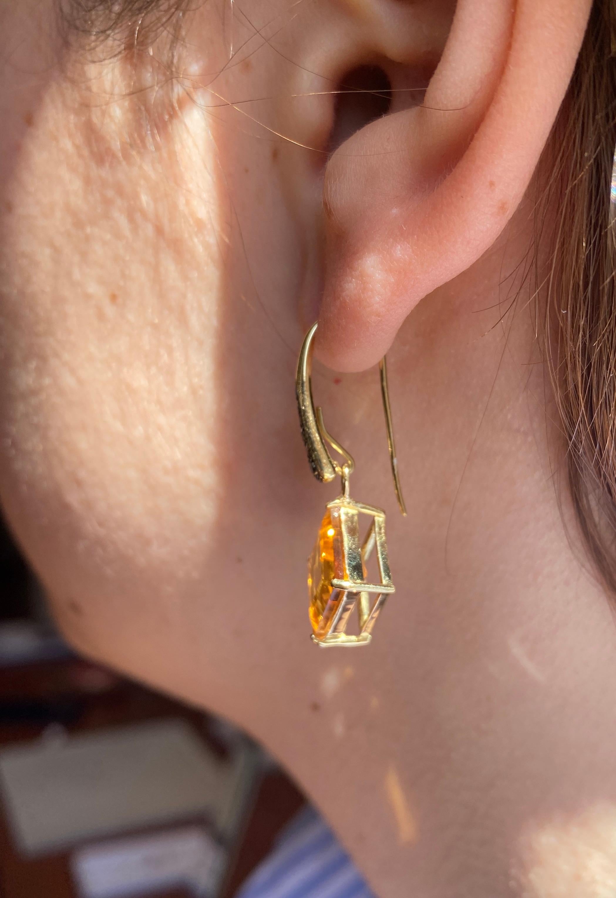 Rossella Ugolini Pendants d'oreilles en or jaune 18 carats, citrine et diamants blancs Pour femmes en vente