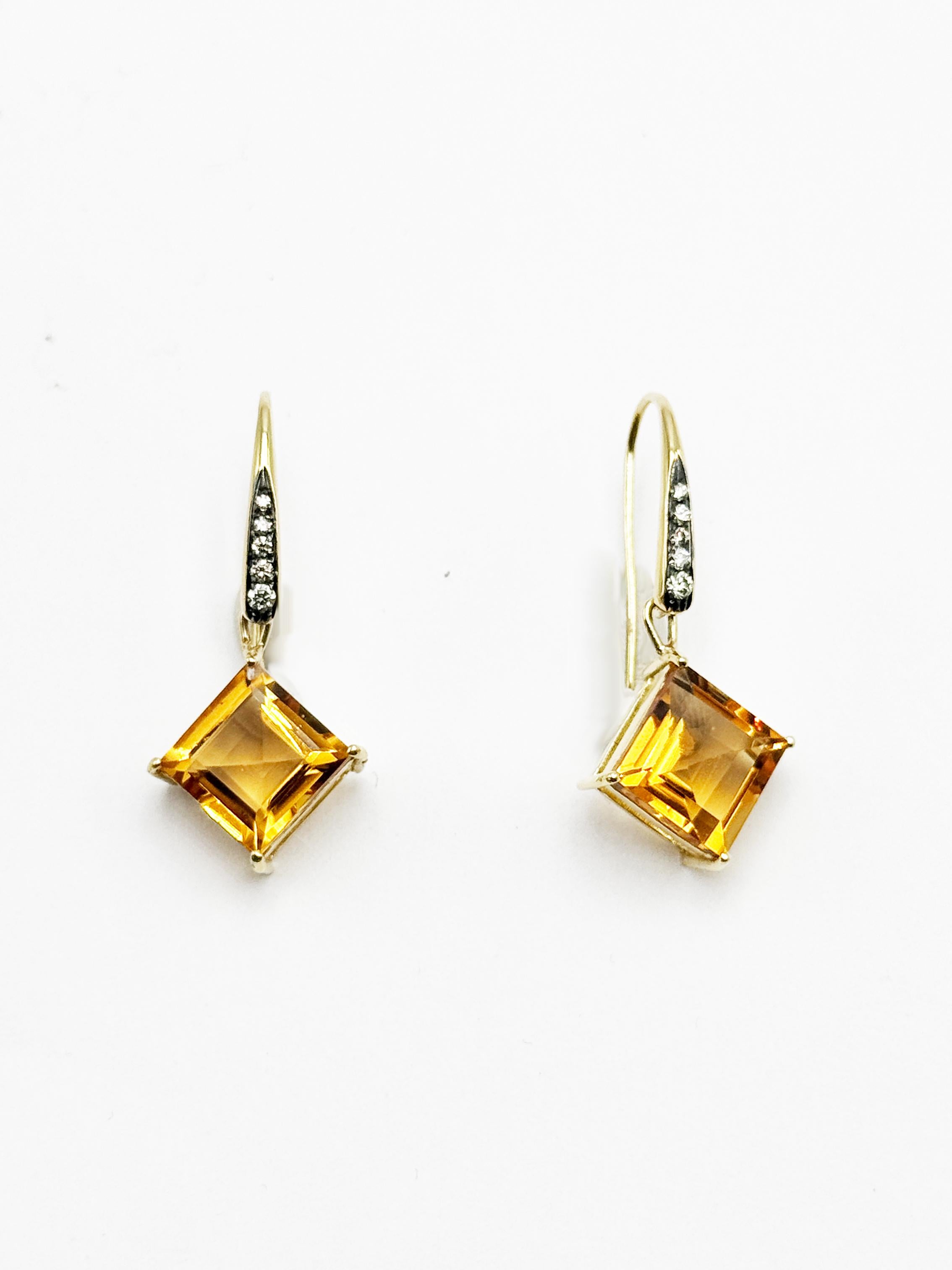 Rossella Ugolini Pendants d'oreilles en or jaune 18 carats, citrine et diamants blancs en vente 2