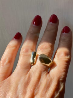 Anello Rossella Ugolini in oro giallo 18 carati in stile Deco