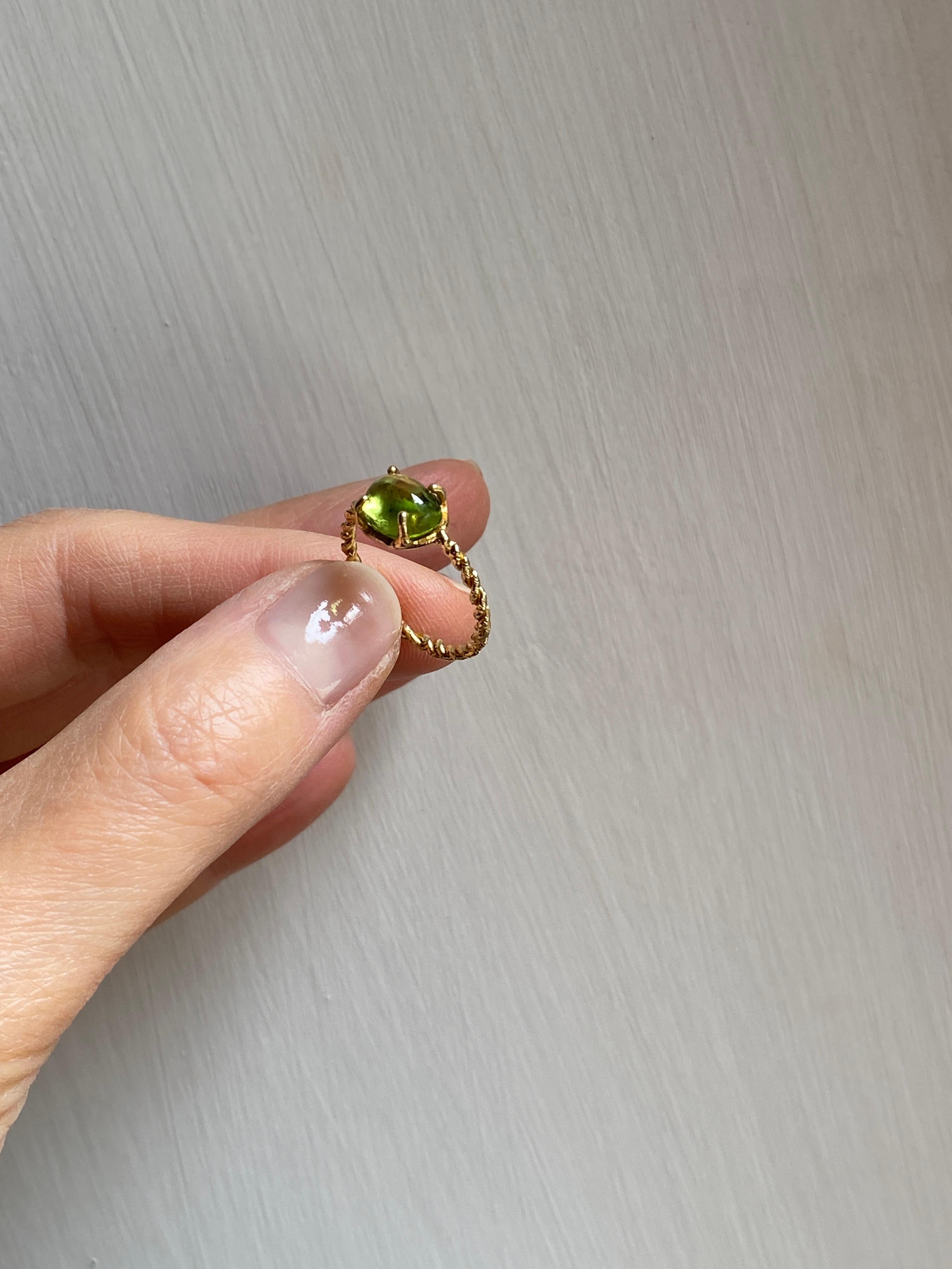 Rossella Ugolini 18K Yellow Gold Delicate Unique Peridot Ring Nature Inspired For Sale 4