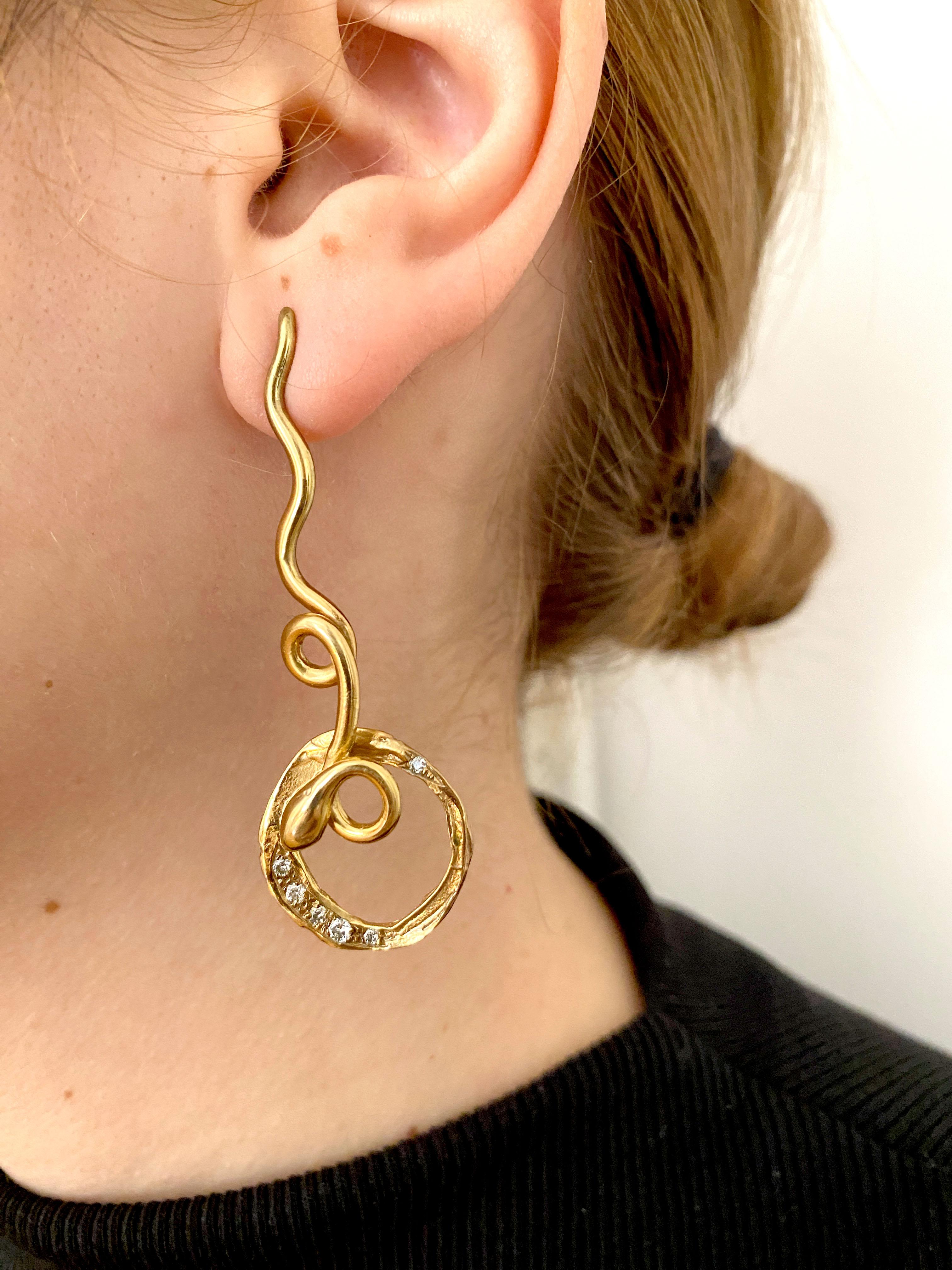 Art Deco Rossella Ugolini 18K Yellow Gold Diamonds Hammered Handcrafted Snake Earrings For Sale