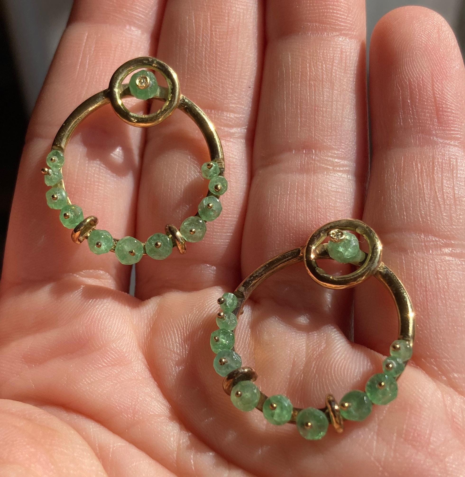 Rossella Ugolini 18K Yellow Gold Emerald Diamonds Hoops Nature Circle Earrings In New Condition For Sale In Rome, IT
