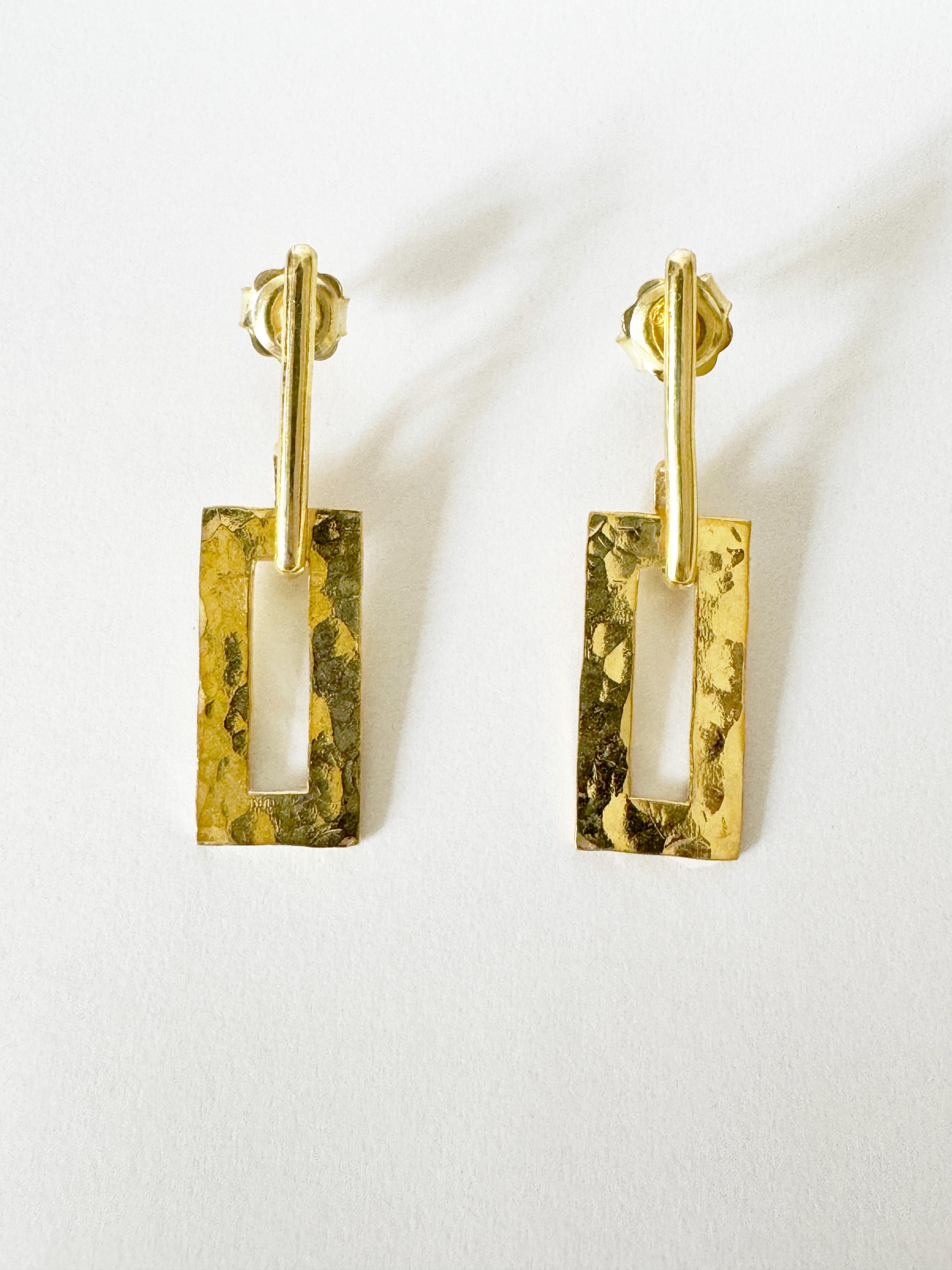 Rossella Ugolini Pendants d'oreilles martelés en or jaune 18 carats en vente 4