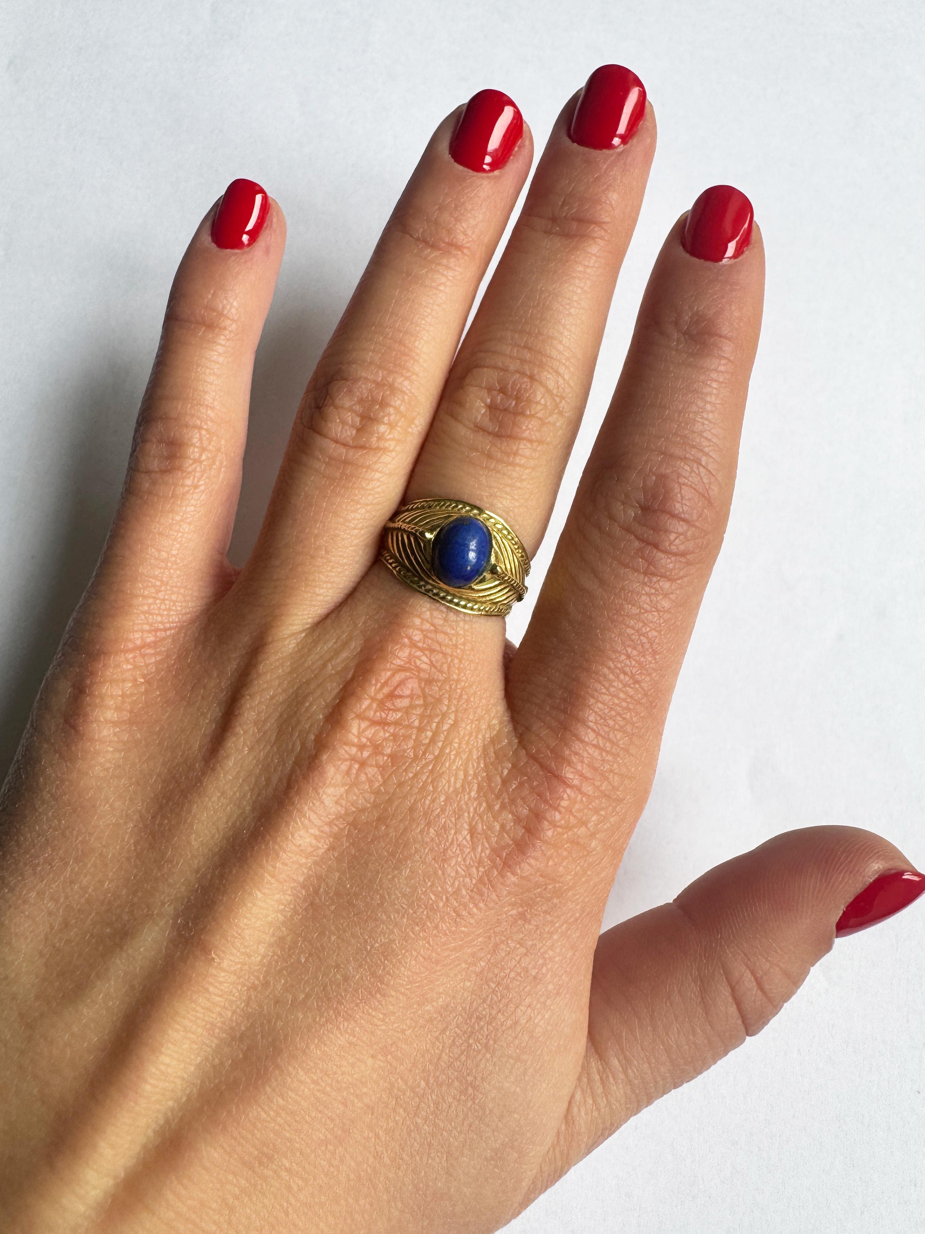 Neoetrusco Rossella Ugolini Anello Cocktail Artigianale in Lapislazzuli Oro Giallo 18k in vendita