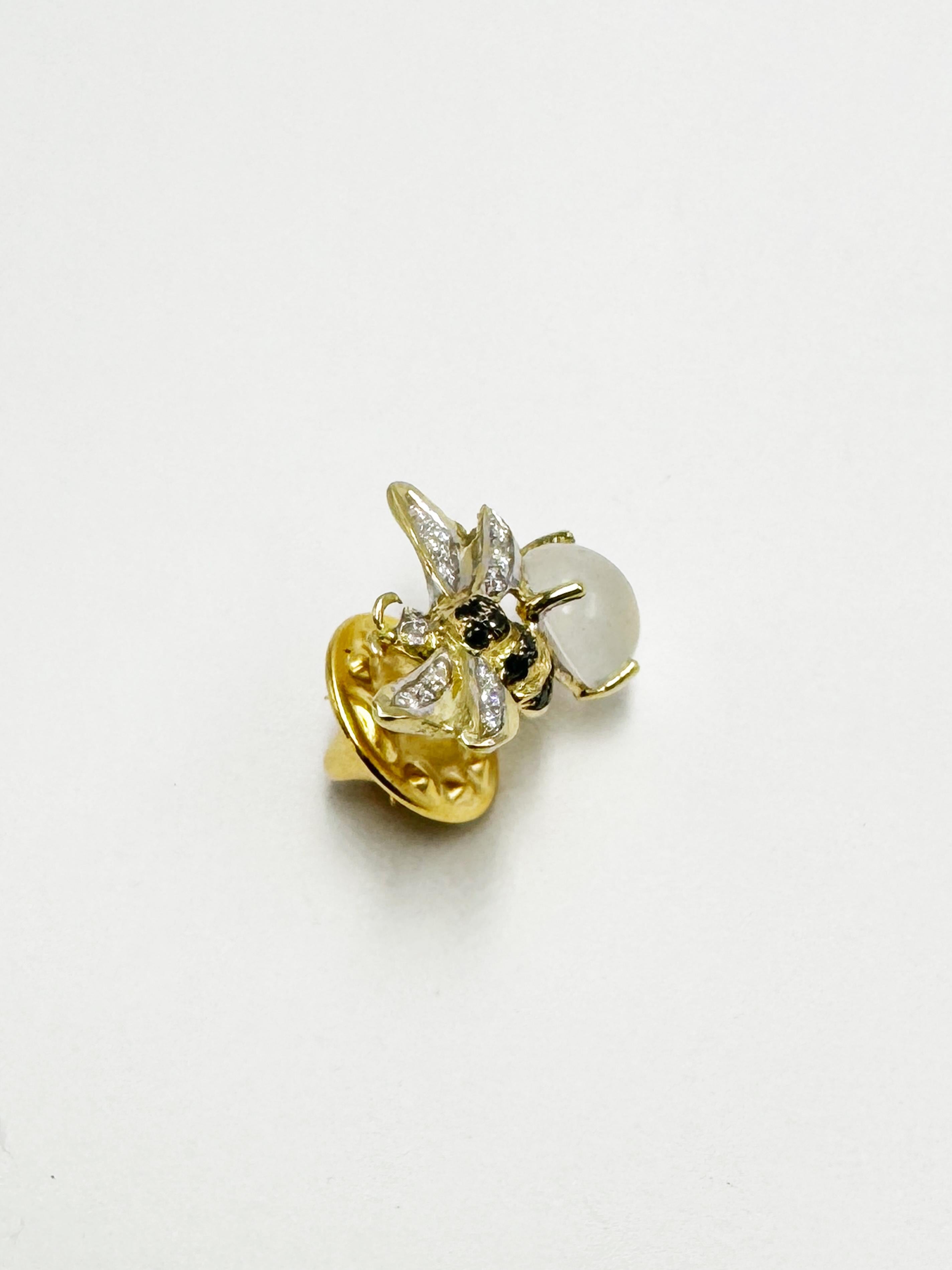Brooch Rossella Ugolini 18K Yellow Gold Moonstone White Diamonds Pin Unisex For Sale 1