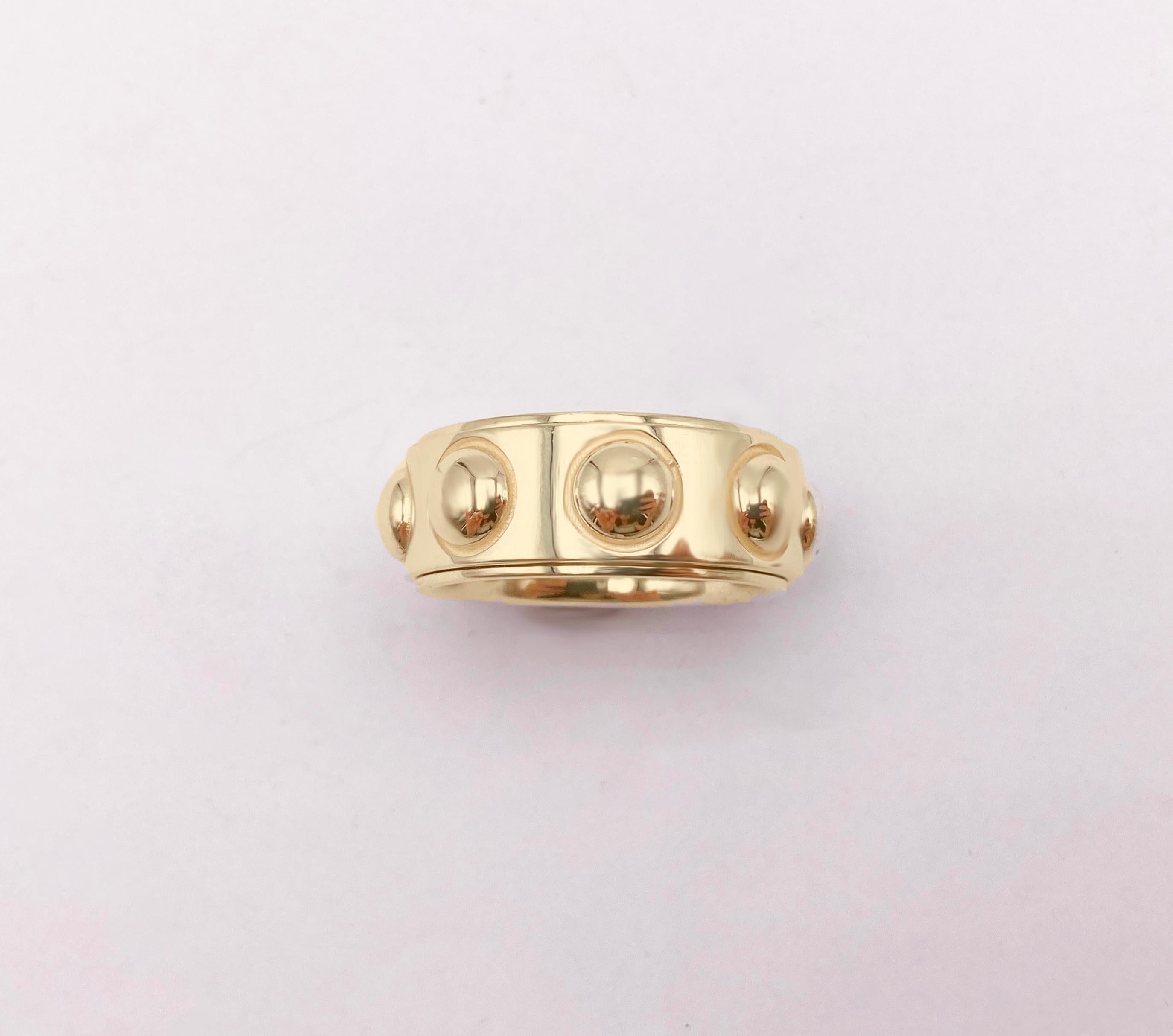 Rossella Ugolini 18K Yellow Gold No Stress Rotated Man Band Ring For Sale 2