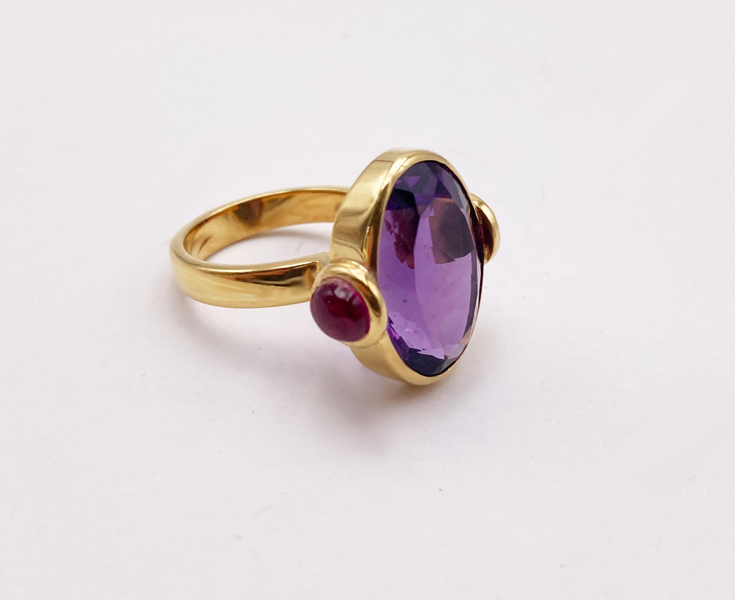 Rossella Ugolini 18k Gelbgold Oval Amethyst 1 Karat Rubine Cocktail-Ring im Zustand „Neu“ im Angebot in Rome, IT