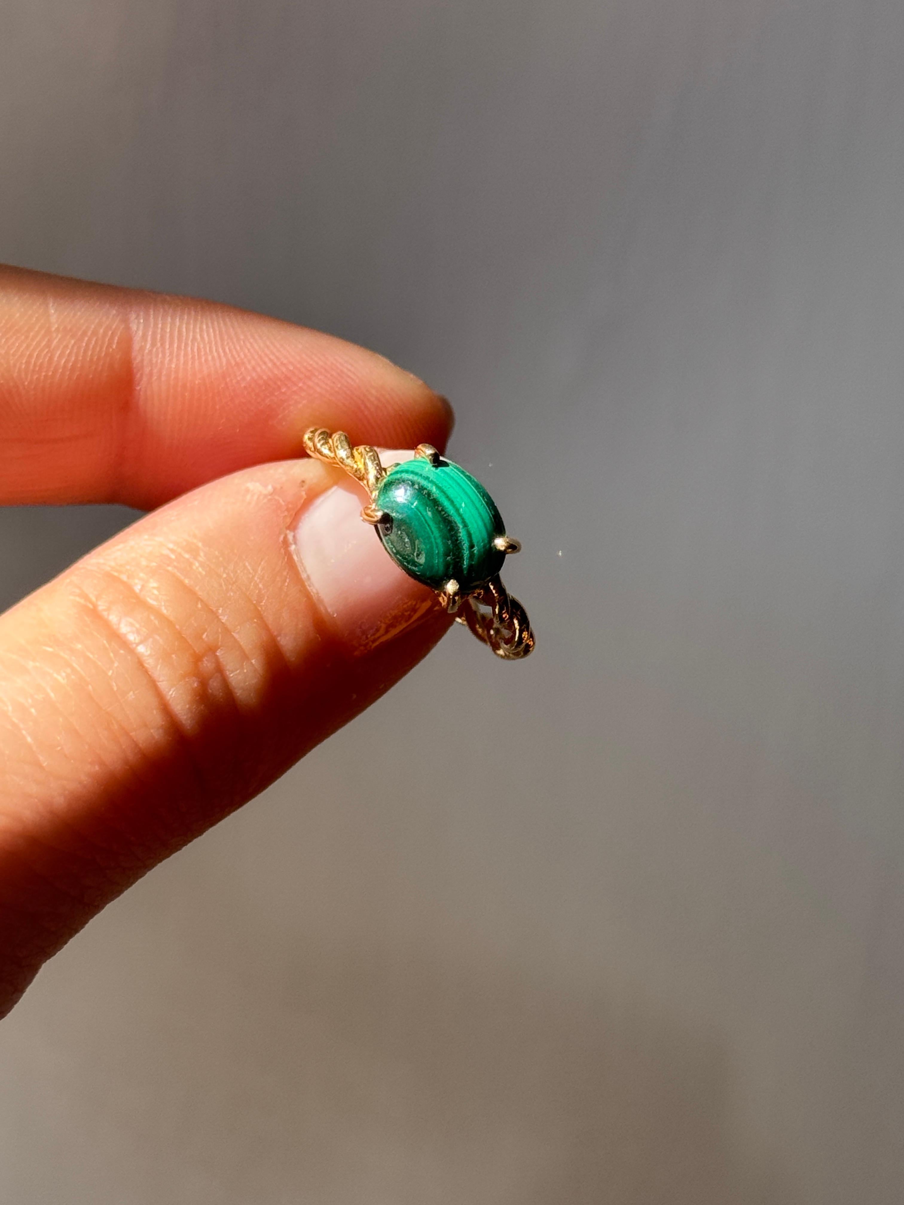 Rossella Ugolini Bague en or jaune 18 ct. avec câble et malachite ovale en vente 7