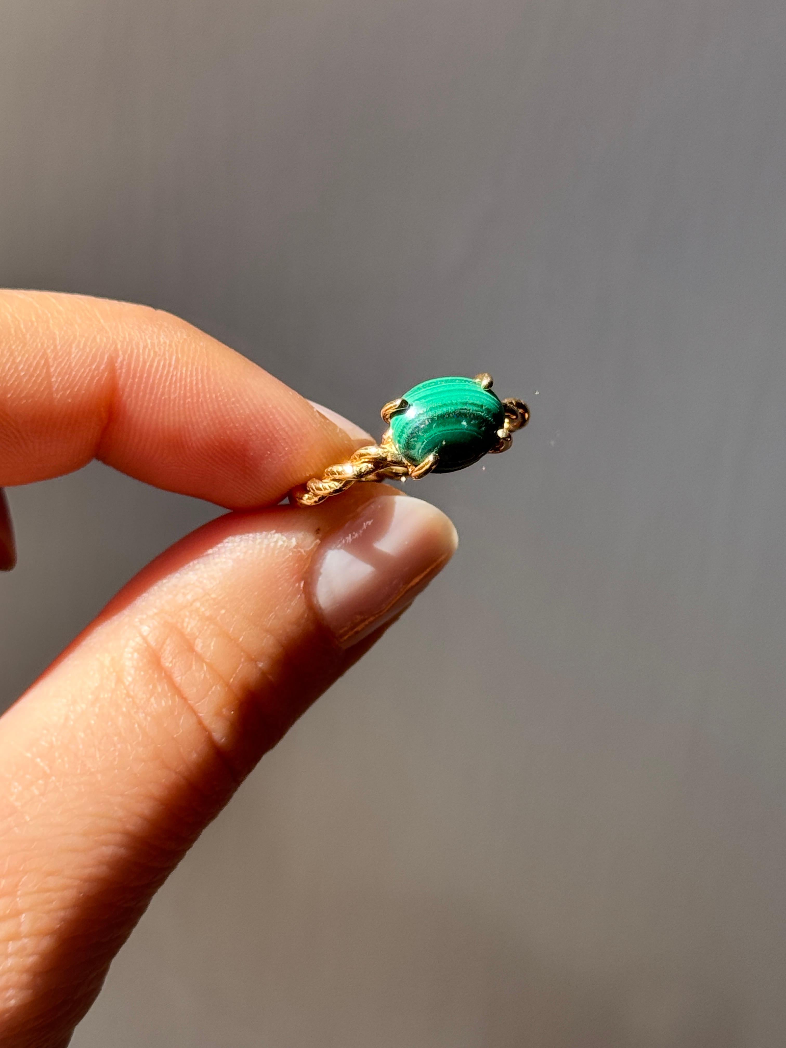 Rossella Ugolini Bague en or jaune 18 ct. avec câble et malachite ovale en vente 8
