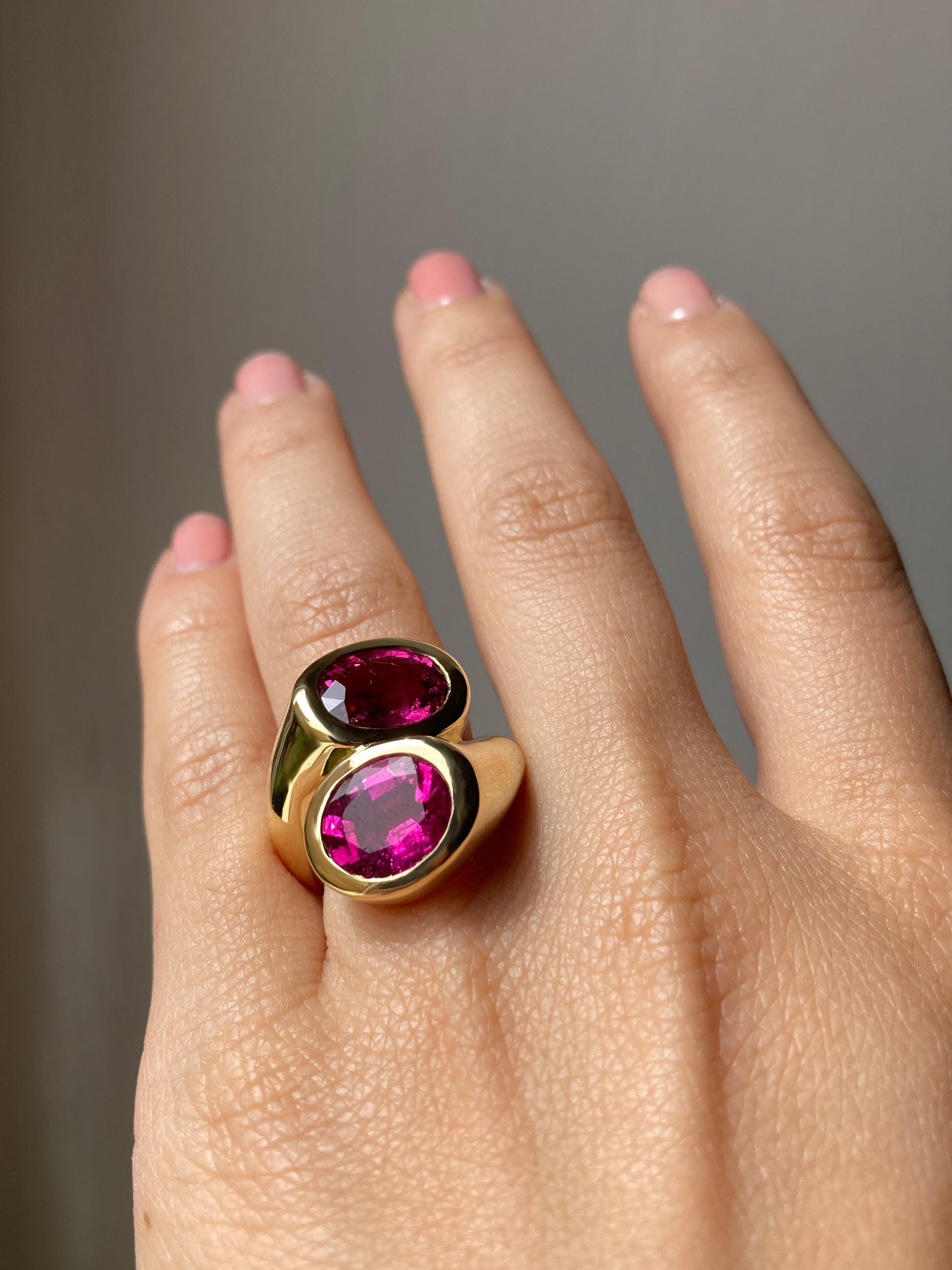 Art Deco Rossella Ugolini 18K Yellow Gold Pink Tourmaline Rubellite Cocktail Ring For Sale