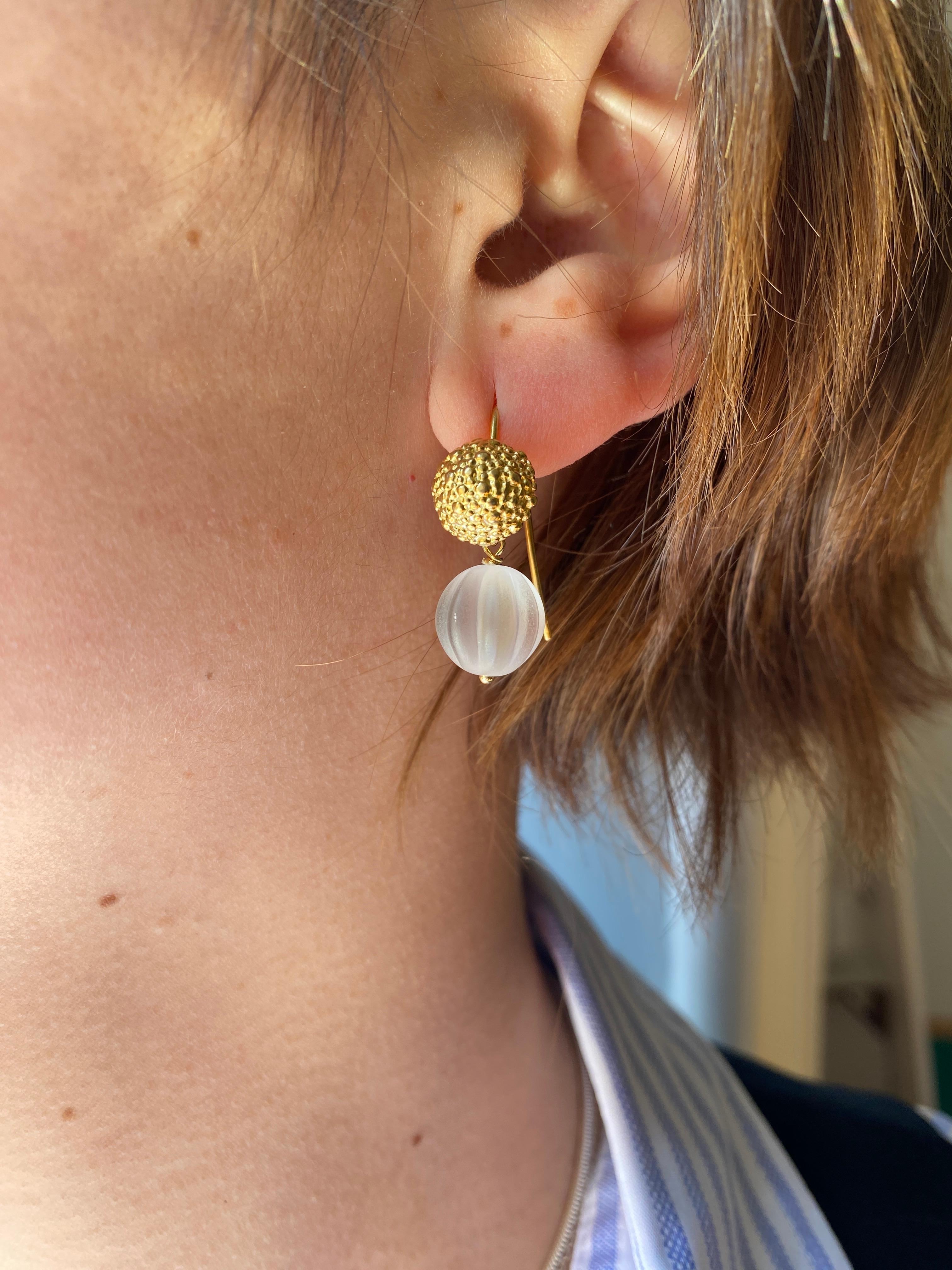 Rossella Ugolini Boucles d'oreilles en or jaune 18 carats avec cristal de roche Hammer en vente 5