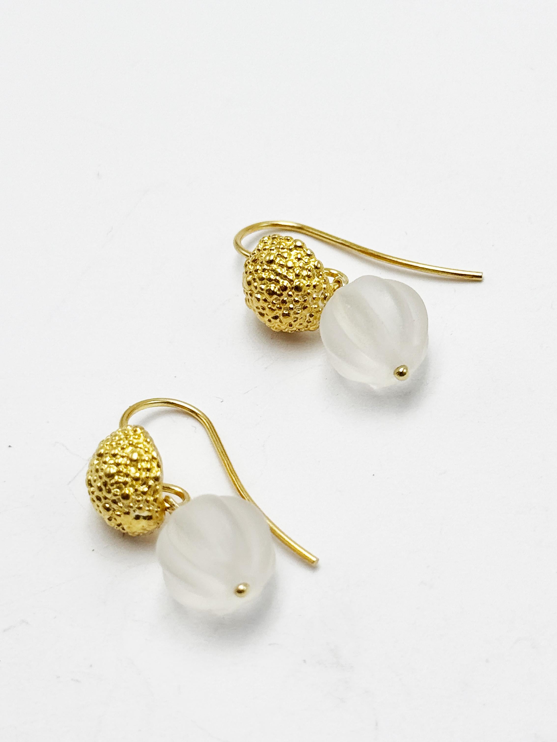 Rossella Ugolini Boucles d'oreilles en or jaune 18 carats avec cristal de roche Hammer Neuf - En vente à Rome, IT