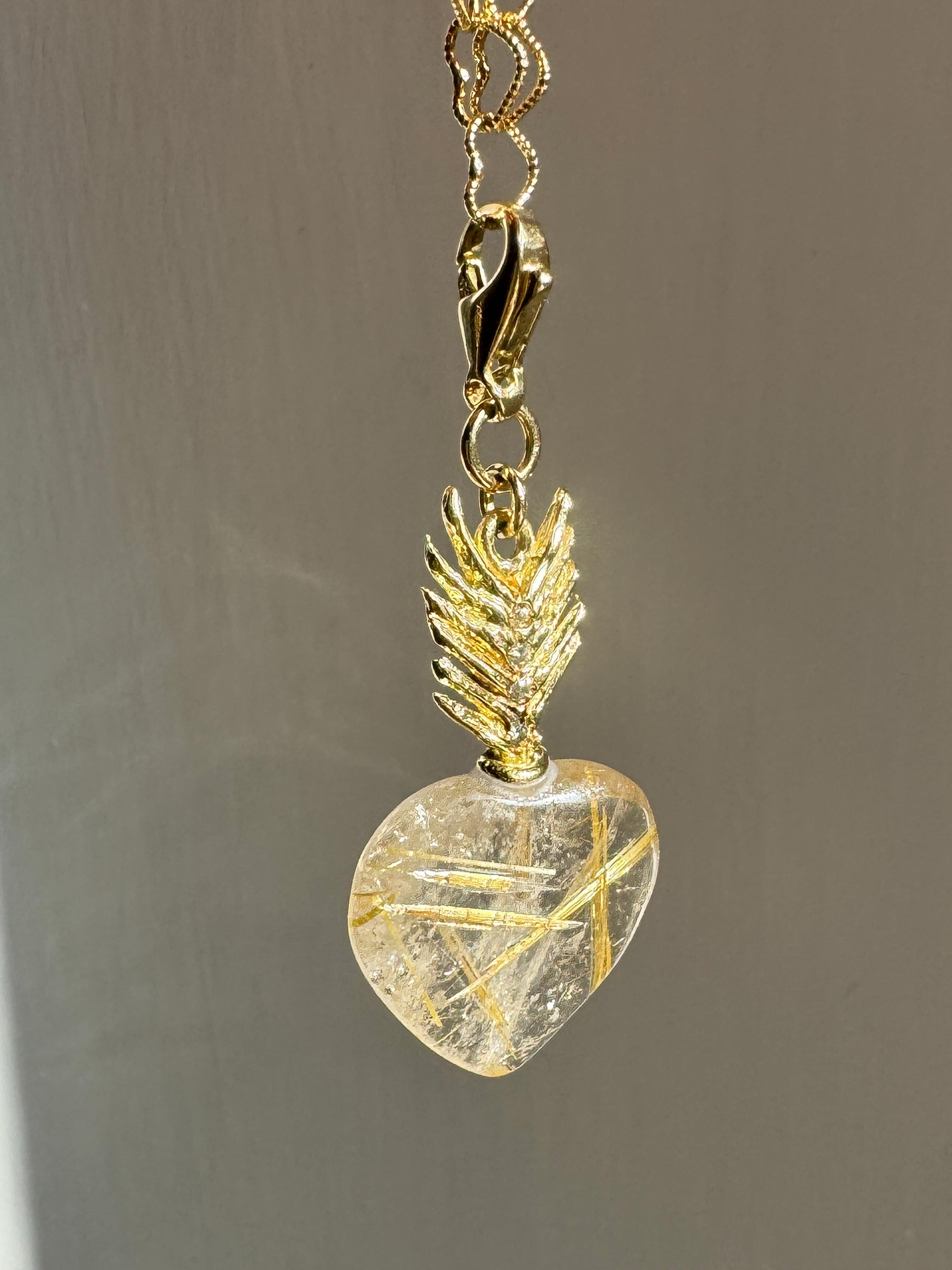 Rossella Ugolini, breloque en or jaune 18 carats, quartz rutile et diamants blancs en vente 3