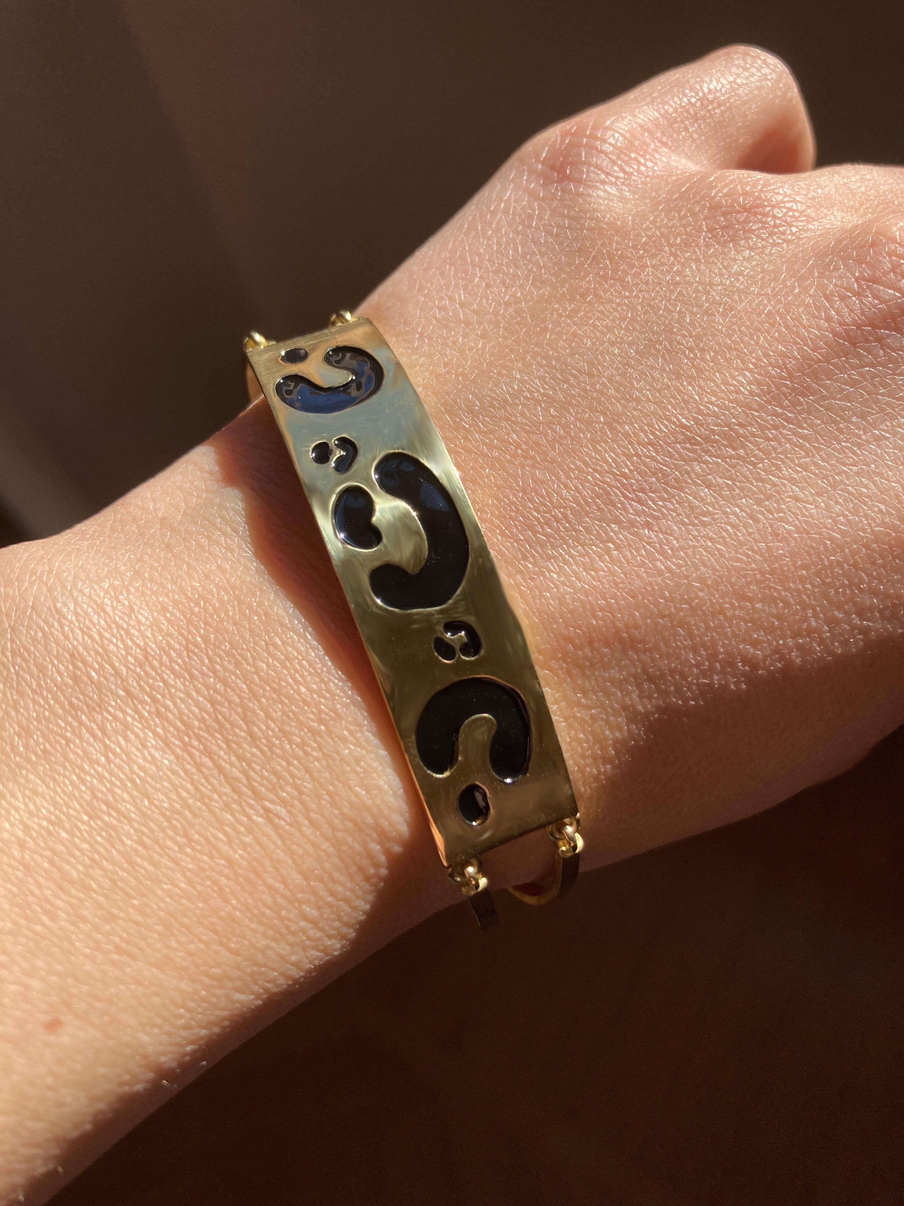Contemporary Rossella Ugolini 18K Yellow Gold Spotted Black Enamel Cuff Unisex Bracelets For Sale