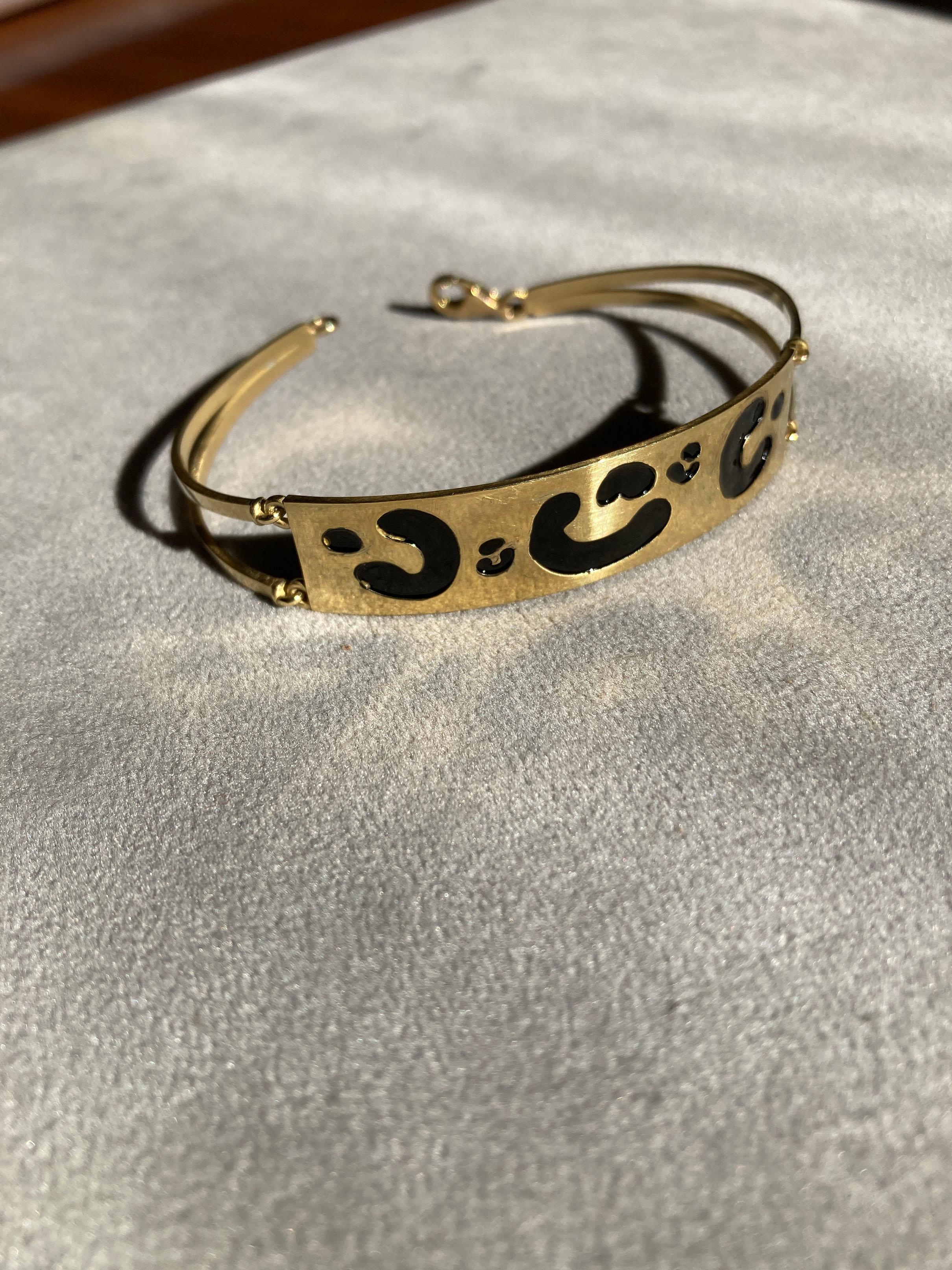 Rossella Ugolini 18K Yellow Gold Spotted Black Enamel Cuff Unisex Bracelets For Sale 1