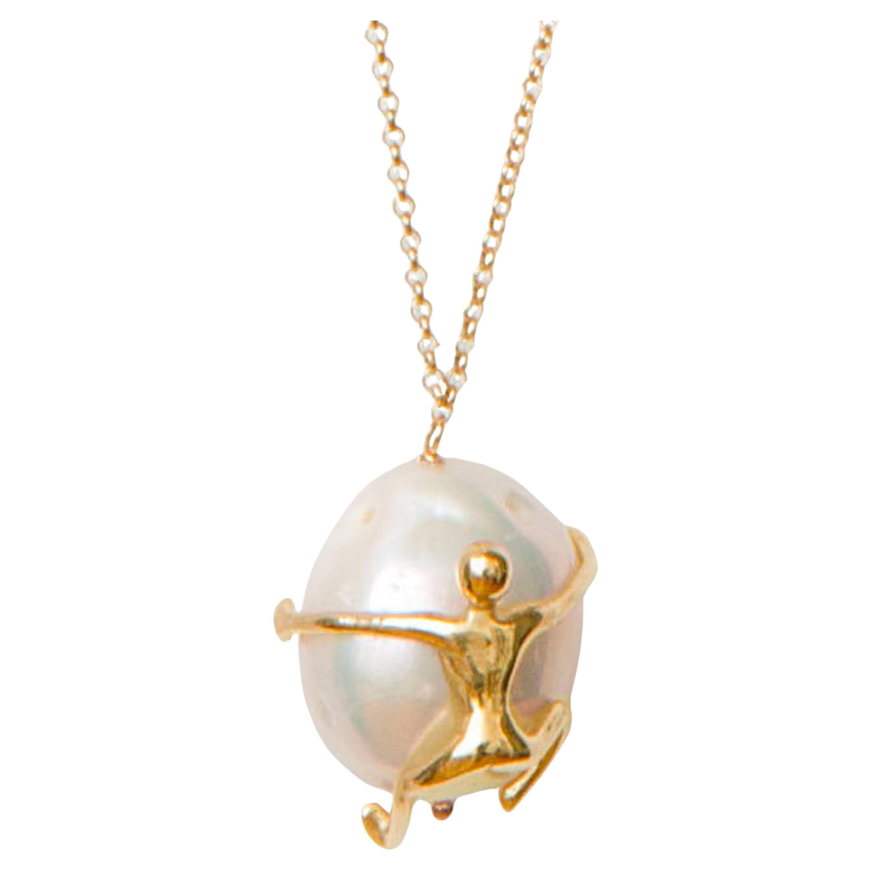 Rossella Ugolini Colliers à pendentifs surréalistes en or jaune 18 carats Made in Italy en vente