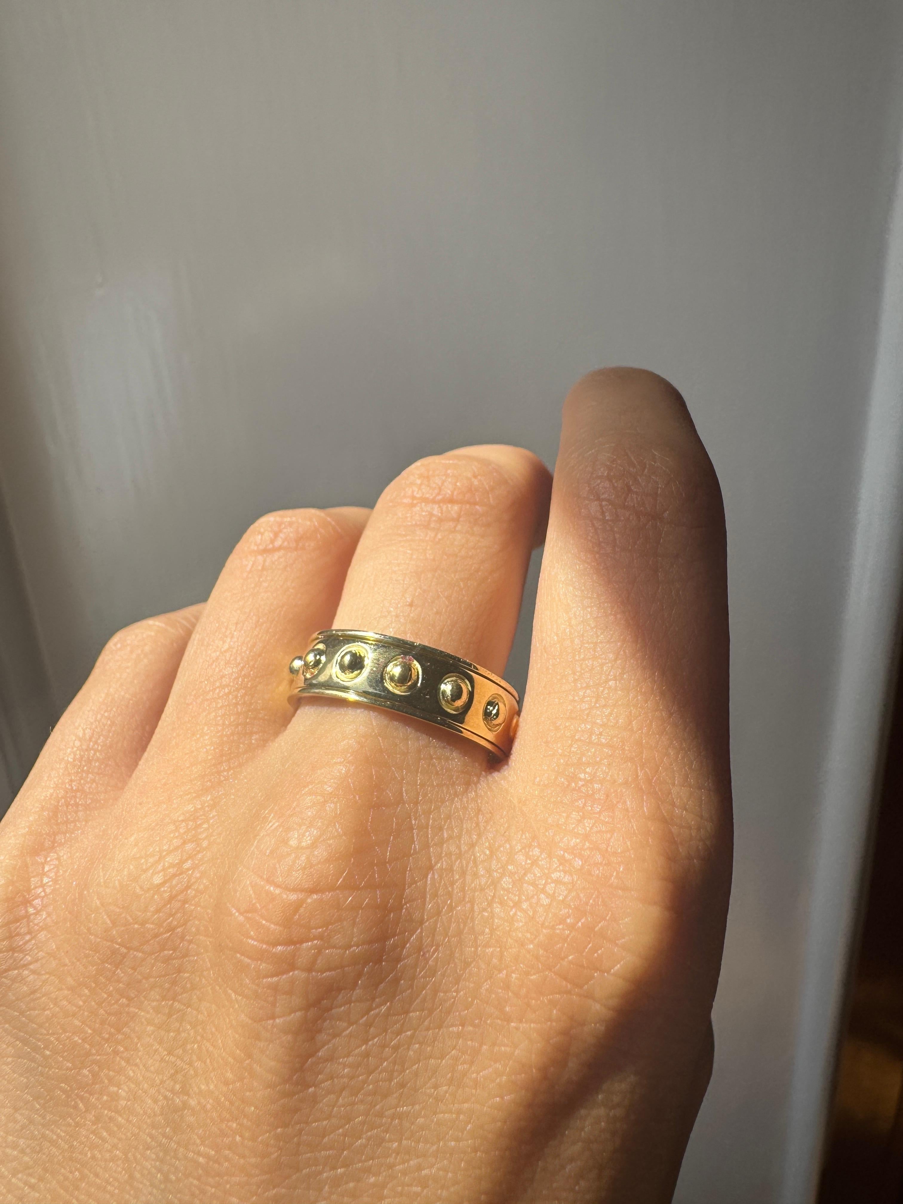 Rossella Ugolini 18k Gelbgold zwei rotierenden Bands Mann kein Stress Ring im Angebot 7