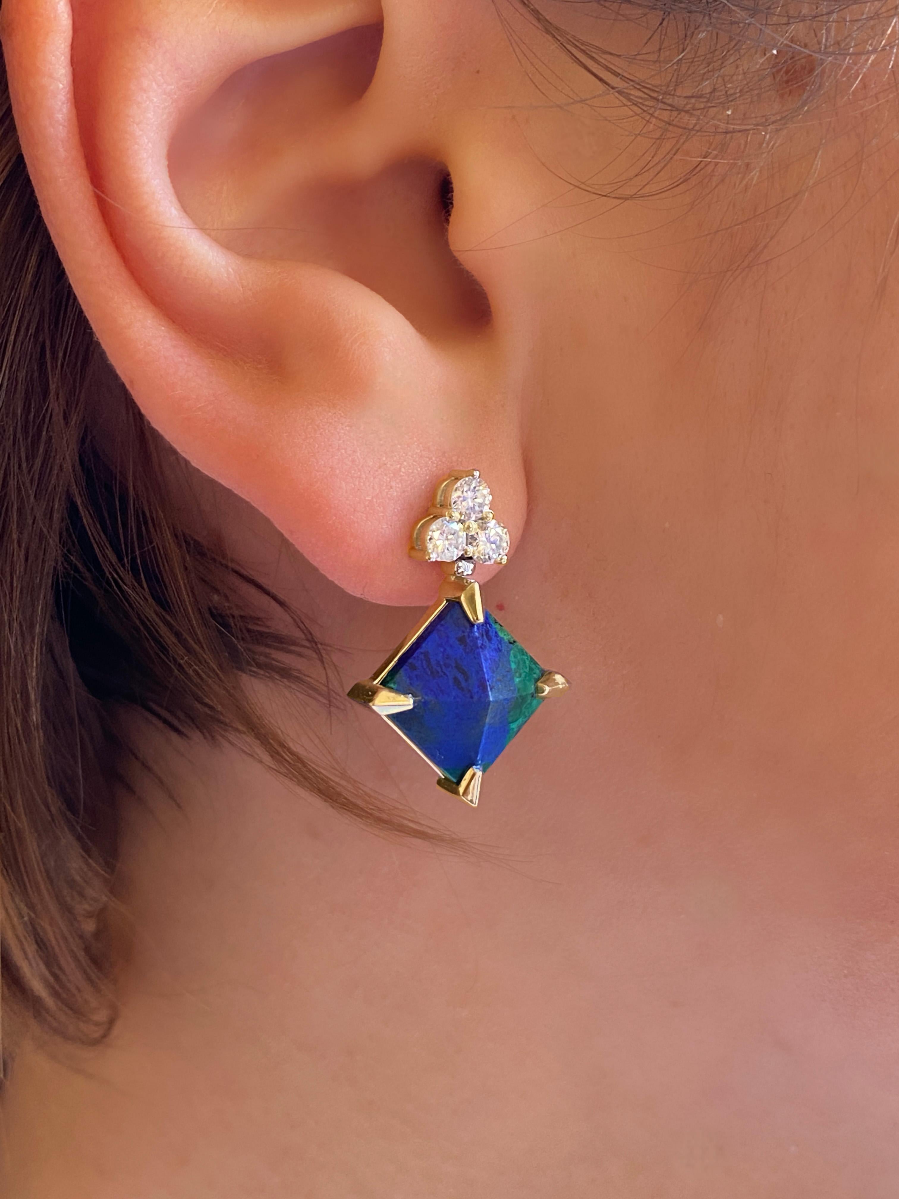 Rossella Ugolini earrings handcrafted in 18k yellow gold, 0.30 carats white diamonds, lapis lazuli and malachite.  
Measure: length 0,8 inches  (2 cm ); wide 0,4 inches (1,2 cm ).
White diamonds are set on the lobe for a total of 0.30 carats. The
