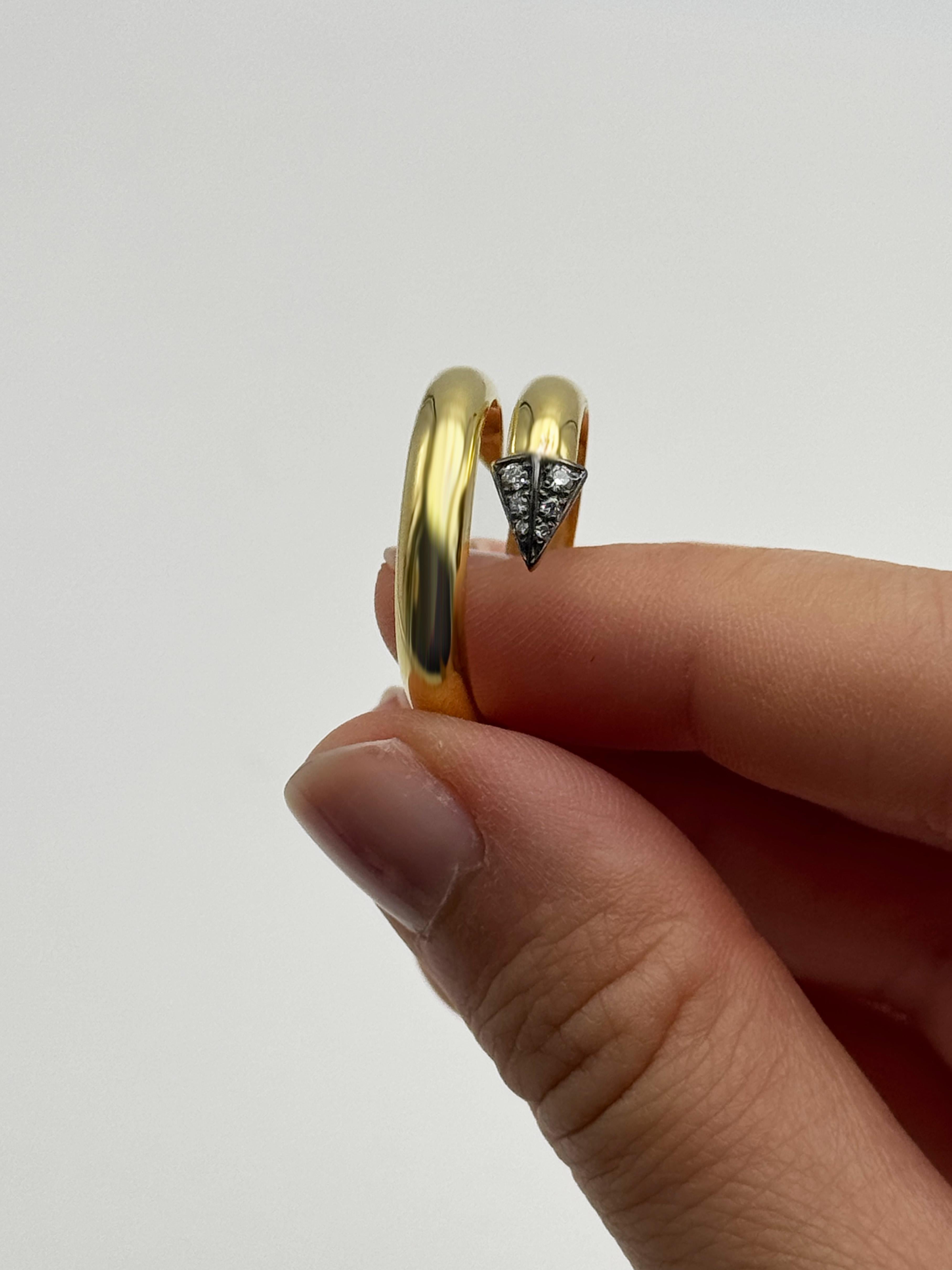 Rossella Ugolini Anello a Fascia Uomo in Oro Giallo 18k con Diamanti Bianchi Misura 10 Lucido in vendita 6