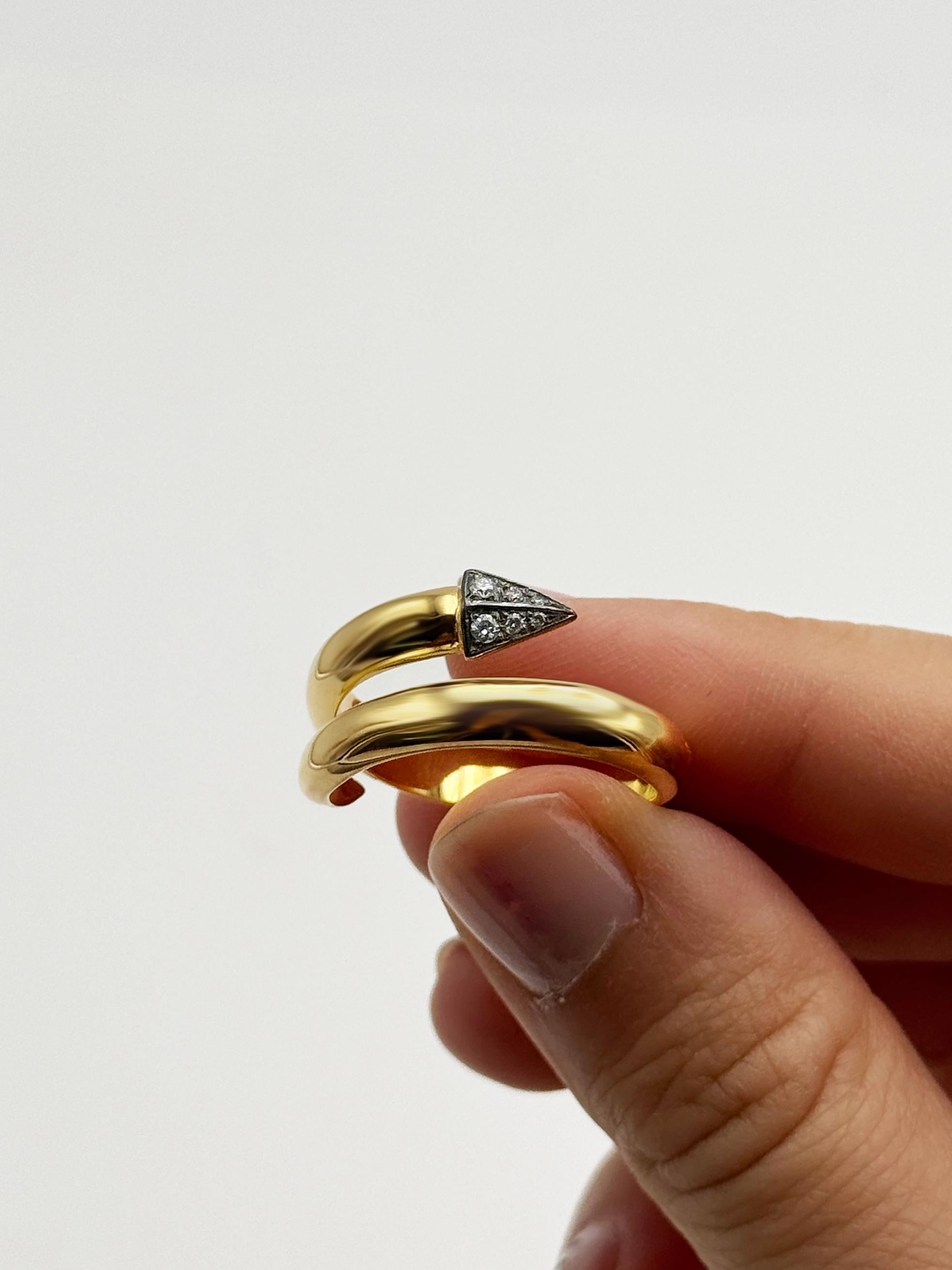 Rossella Ugolini Anello a Fascia Uomo in Oro Giallo 18k con Diamanti Bianchi Misura 10 Lucido in vendita 7