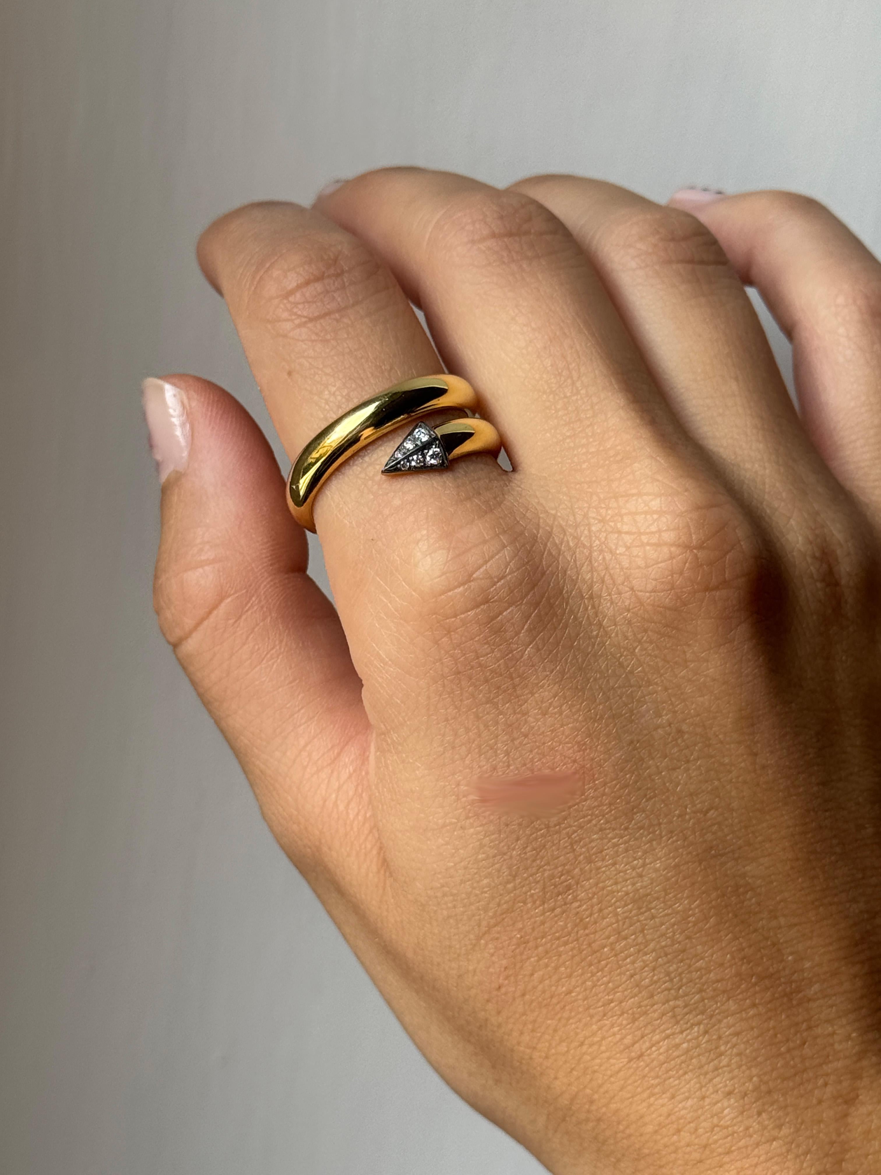 Rossella Ugolini Anello a Fascia Uomo in Oro Giallo 18k con Diamanti Bianchi Misura 10 Lucido In condizioni Nuovo in vendita a Rome, IT