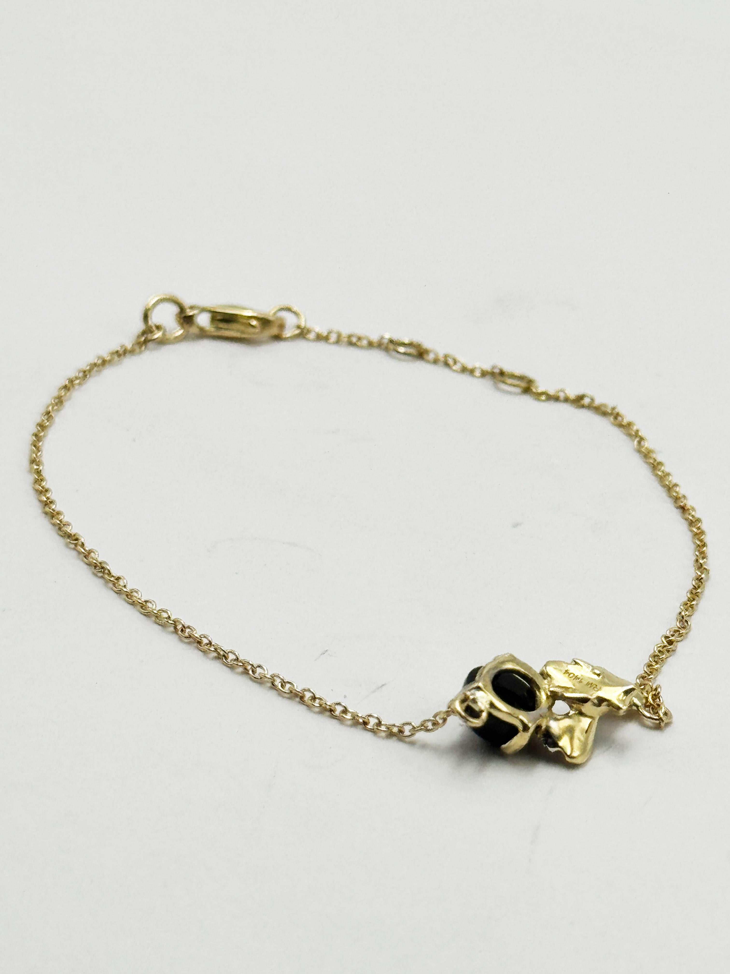 Bracelet chaîne abeille en or jaune 18k et diamants blancs Onyx rond en vente 4