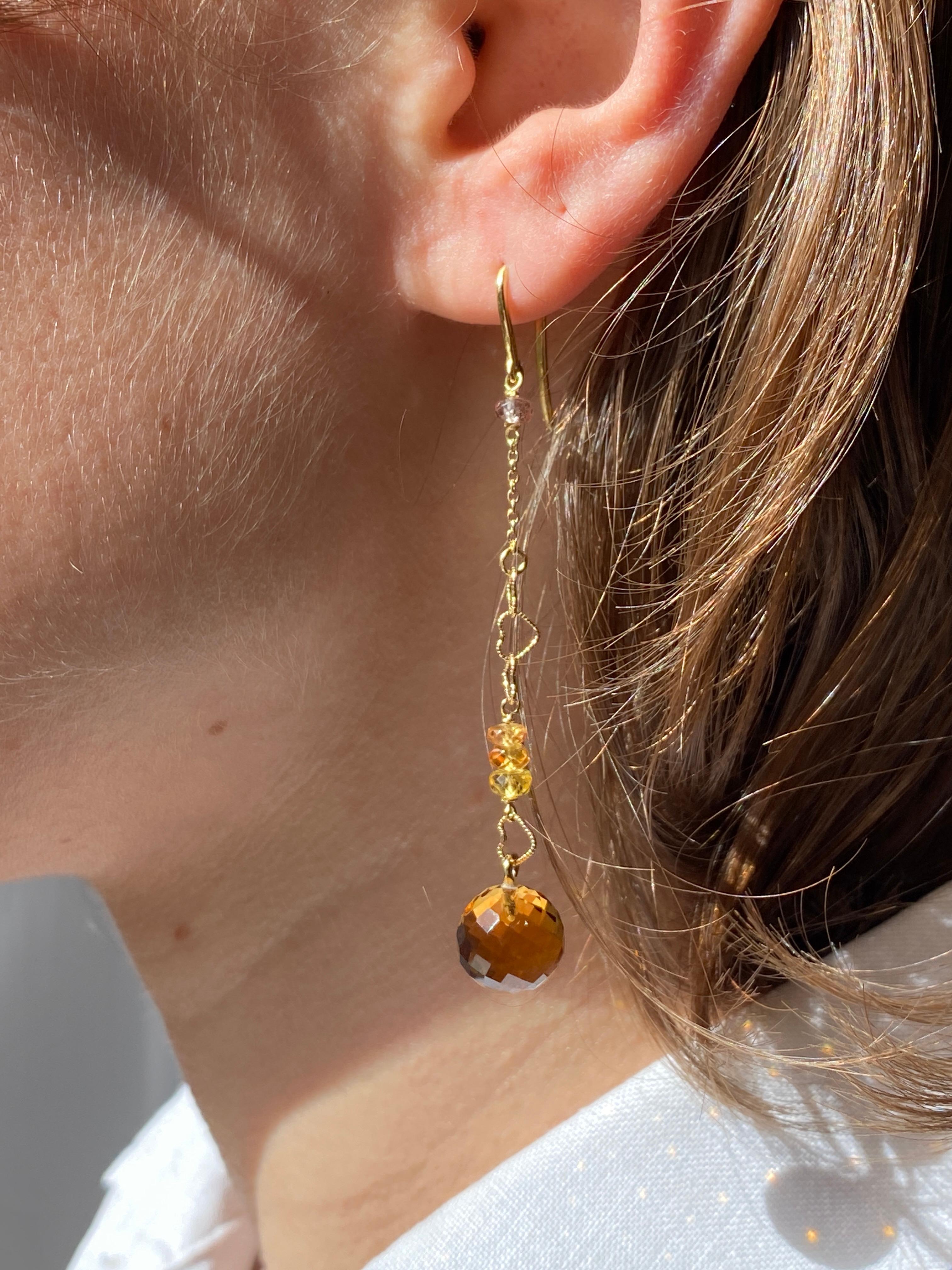 Rossella Ugolini 18k Yellow Gold Yellow Sapphires Heart Chain Dangle Earrings In New Condition For Sale In Rome, IT