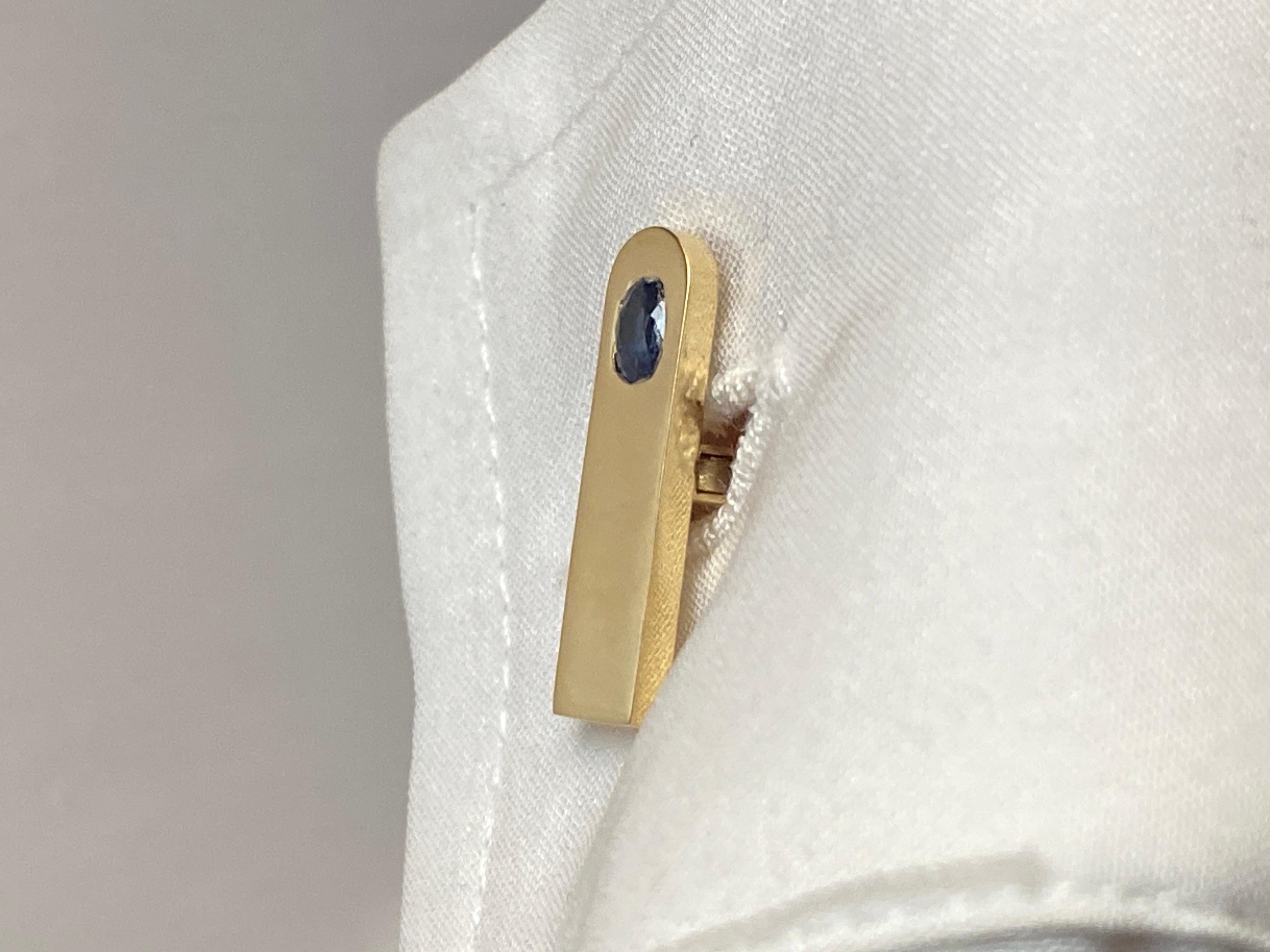 Art Déco Rossella Ugolini Gemelli da polso uomo in oro giallo 18kt con zaffiro ovale in vendita