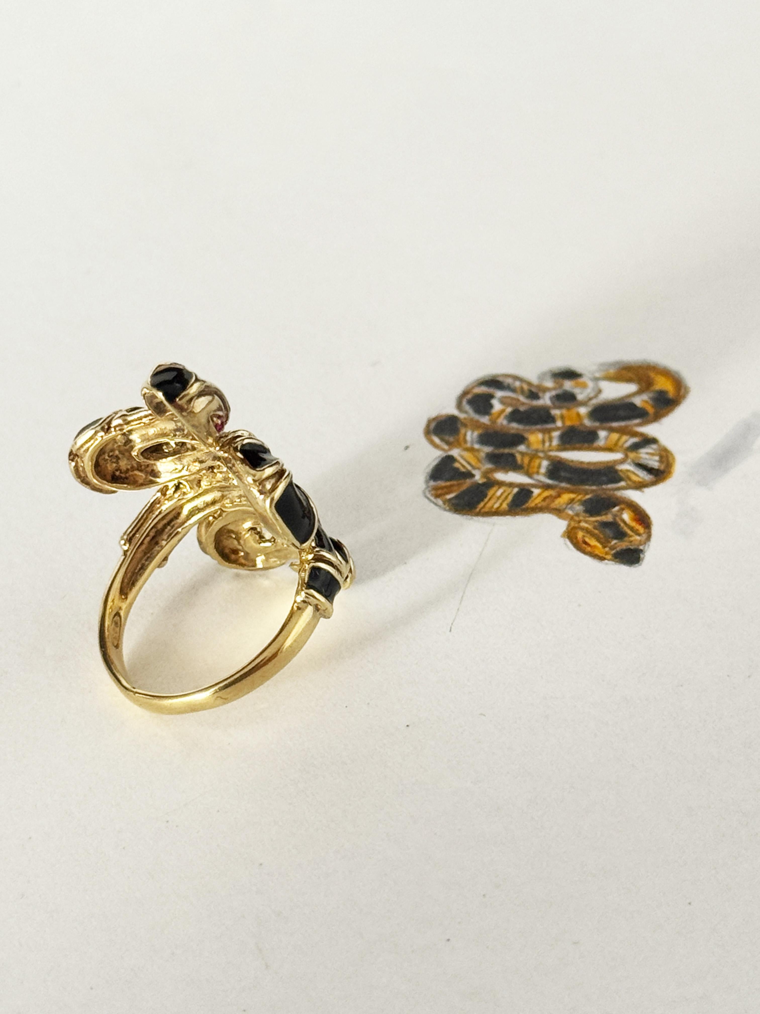 Rossella Ugolini 24k Gelbgold plattiert Rubin Auge Schwarz Emaille Schlange Ring für Damen oder Herren im Angebot