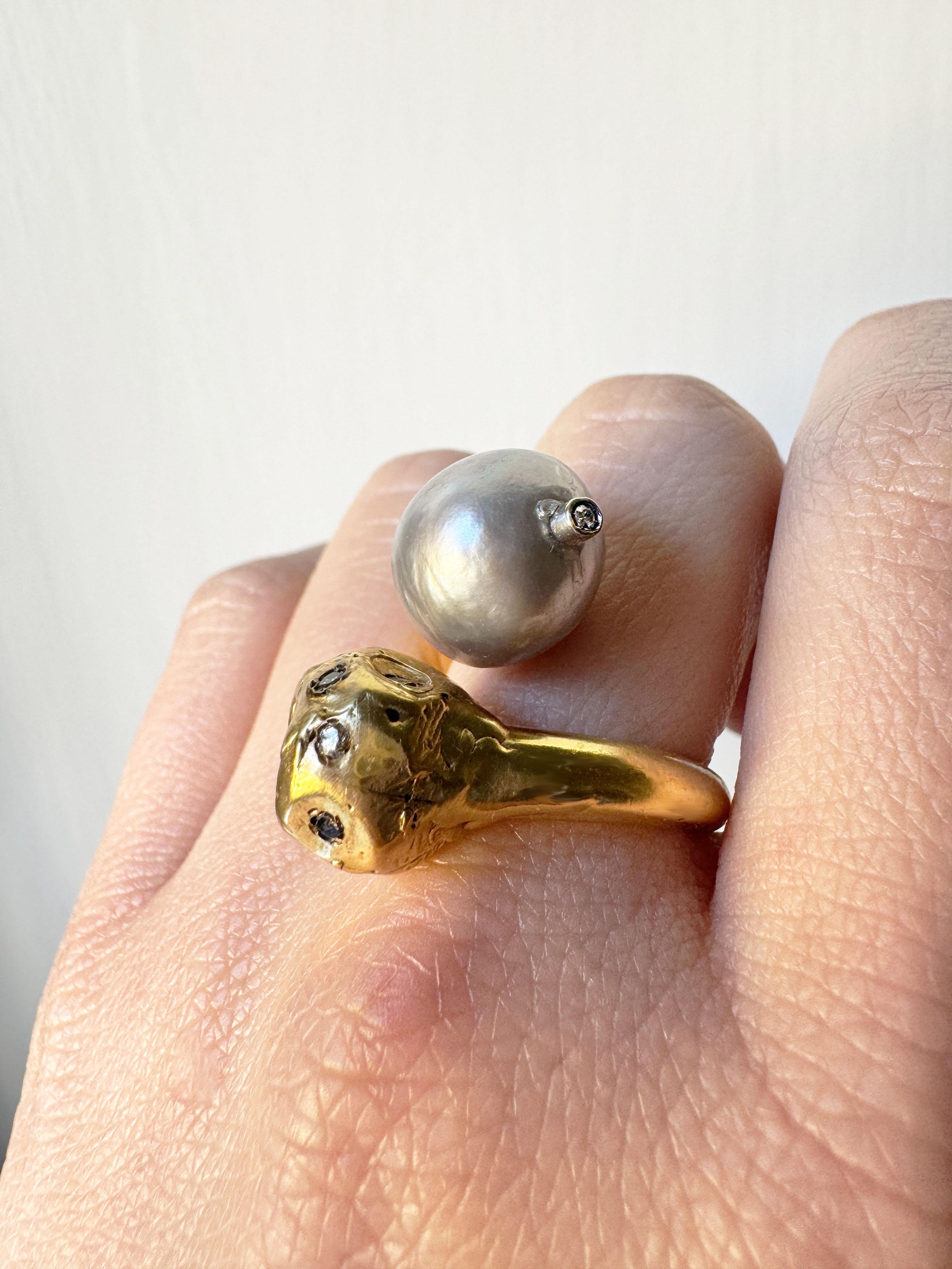 Bague en plaqué or 24kt Rossella Ugolini inspirée de la lune et sertie de diamants gris en vente 4