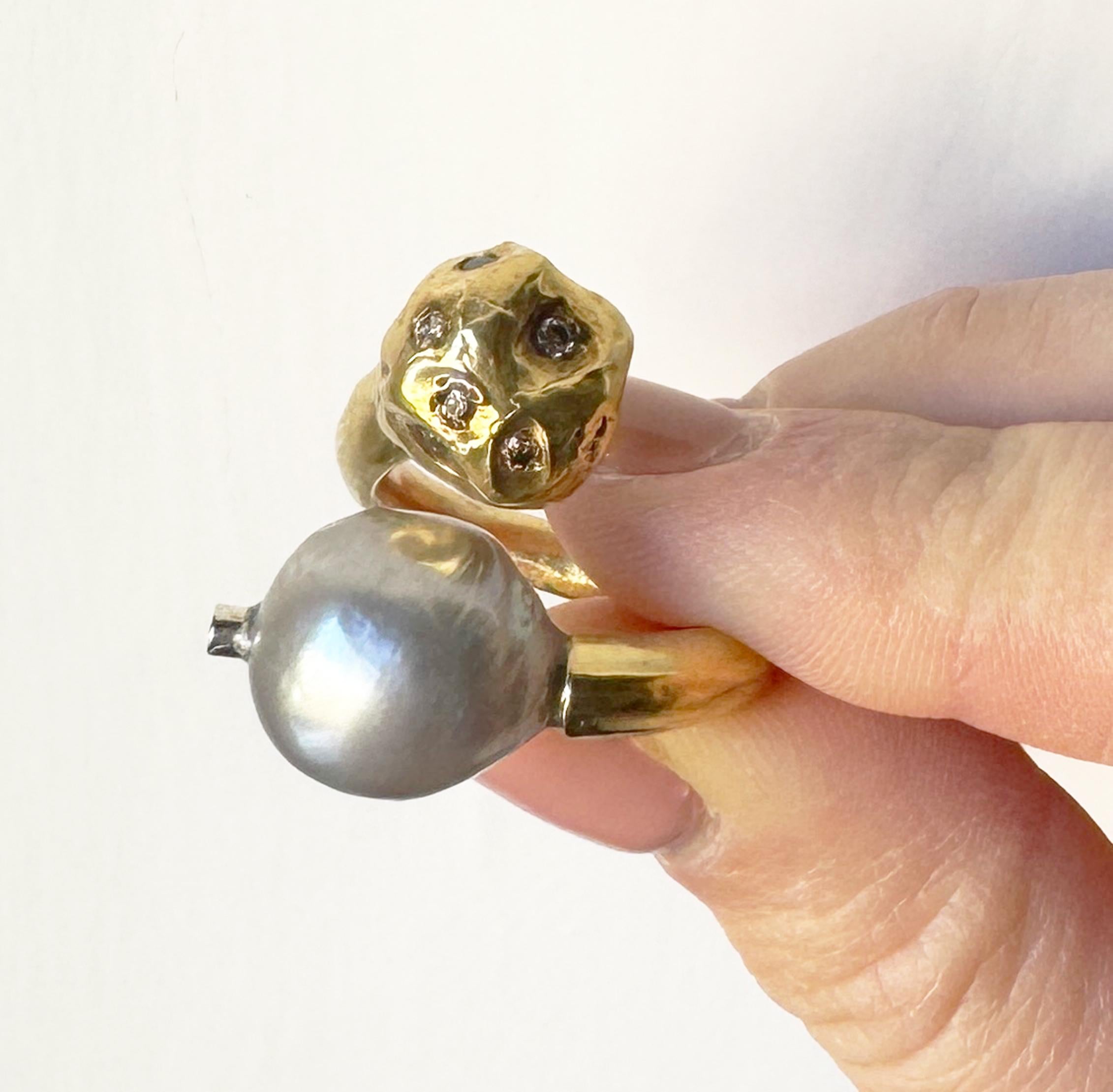 Taille brillant Bague en plaqué or 24kt Rossella Ugolini inspirée de la lune et sertie de diamants gris en vente