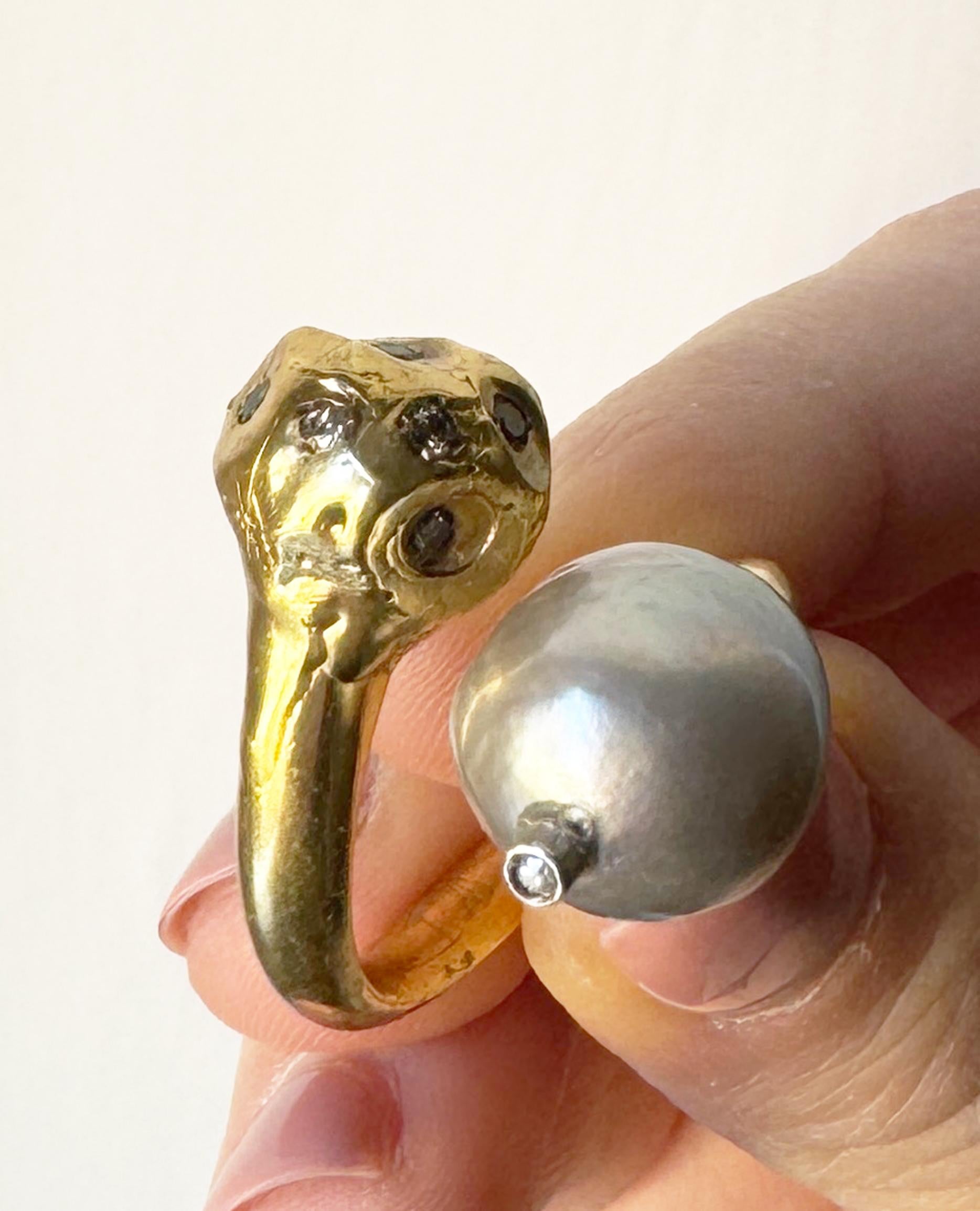 Bague en plaqué or 24kt Rossella Ugolini inspirée de la lune et sertie de diamants gris Pour femmes en vente