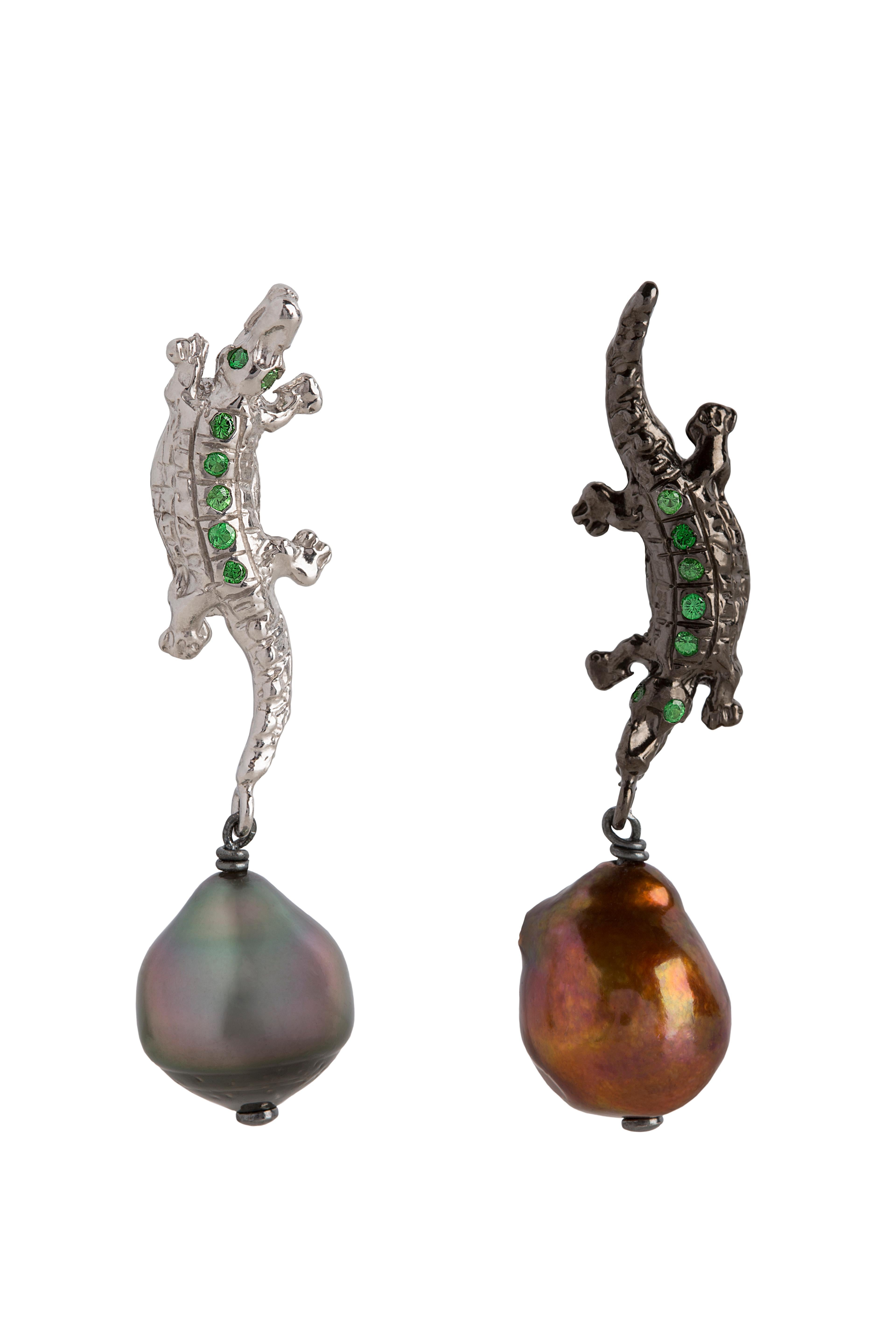 Rossella Ugolini Alligator Pendant Wild Silver Sterling Tsavorite Earrings For Sale 2