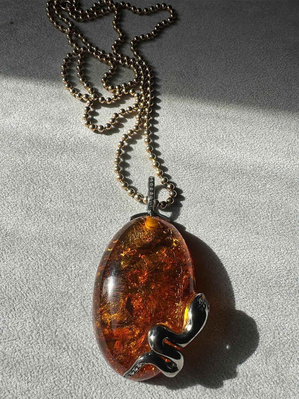 Rossella Ugolini Collana a serpente con catena in argento Sterling con ambra e diamanti bianchi 0.21c in vendita 9