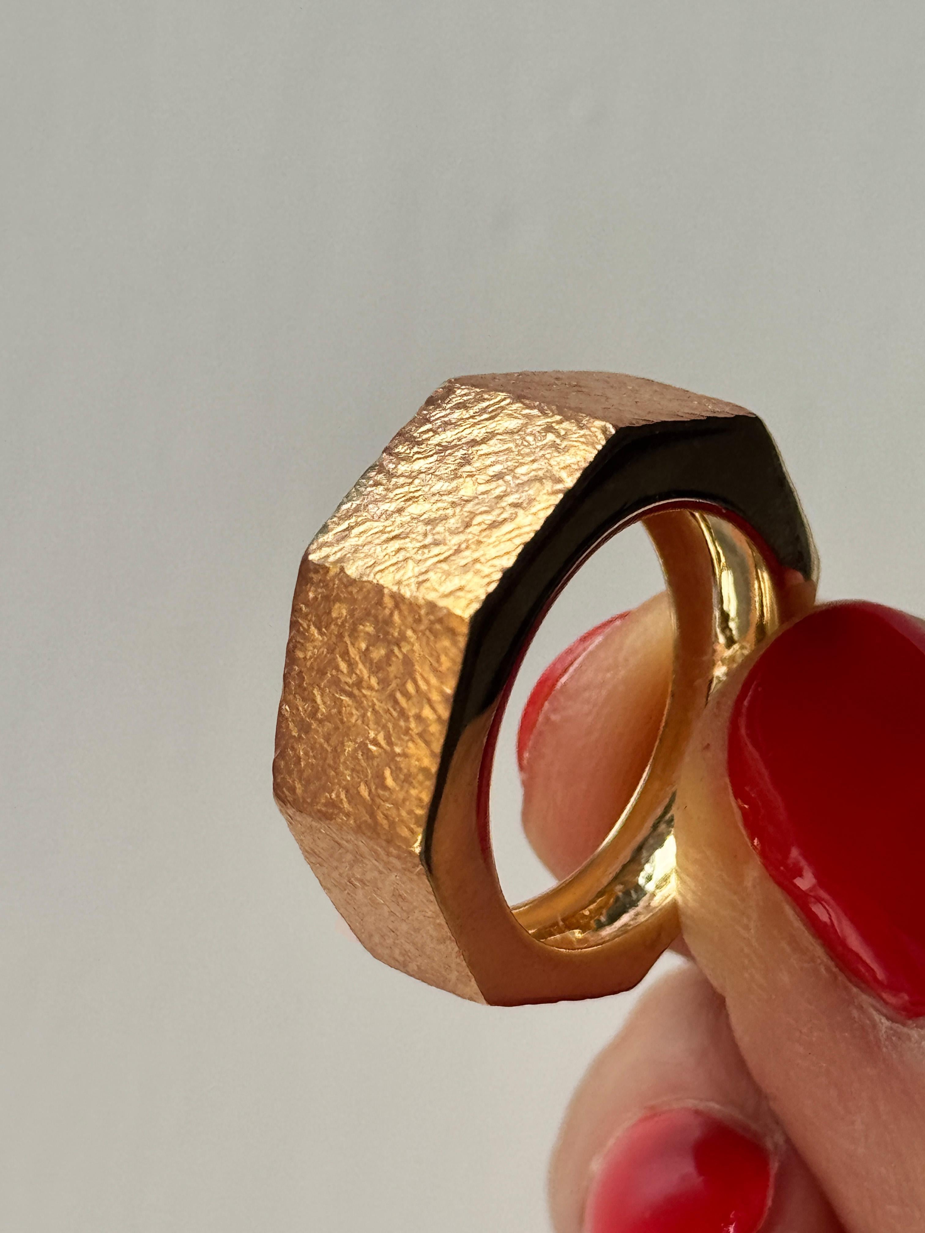 Rossella Ugolini Art Deco Style Personalized Hammered 18K Yellow Gold Man Ring For Sale 5
