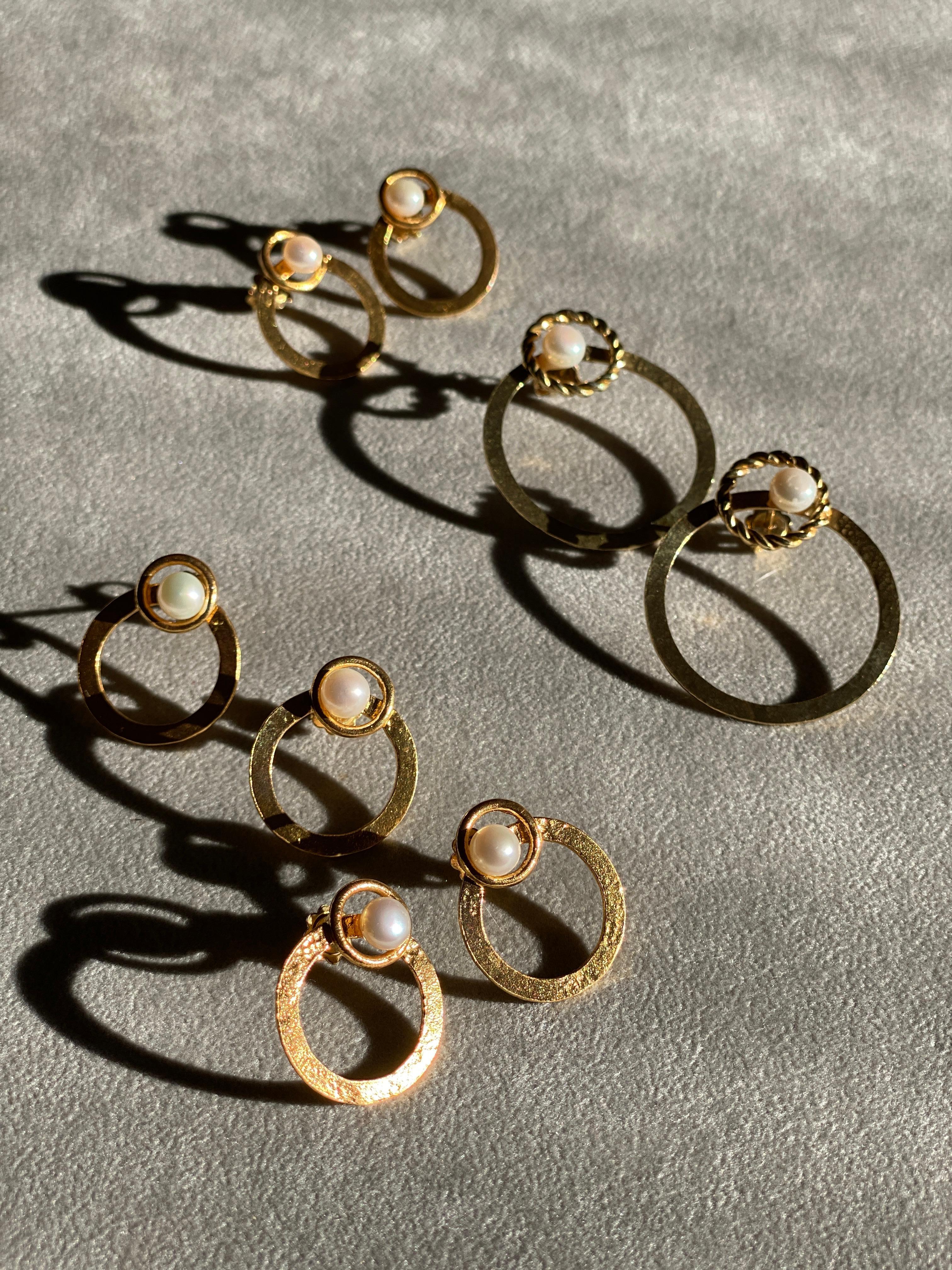 Rossella Ugolini Artisan Hammered 18K Yellow Gold Modern Hoops Stud Earrings For Sale 11