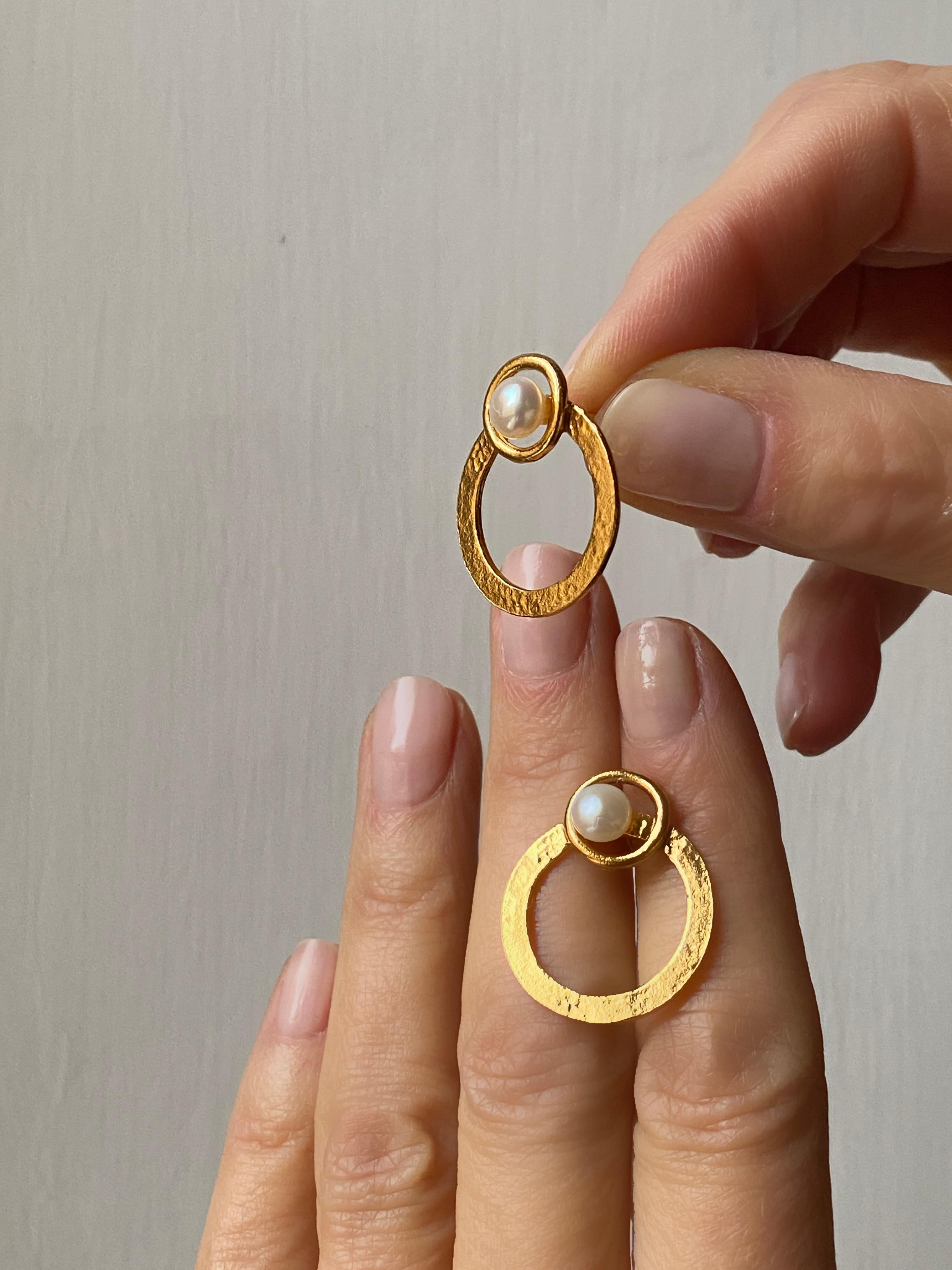Women's or Men's Rossella Ugolini Artisan Hammered 18K Yellow Gold Modern Hoops Stud Earrings For Sale