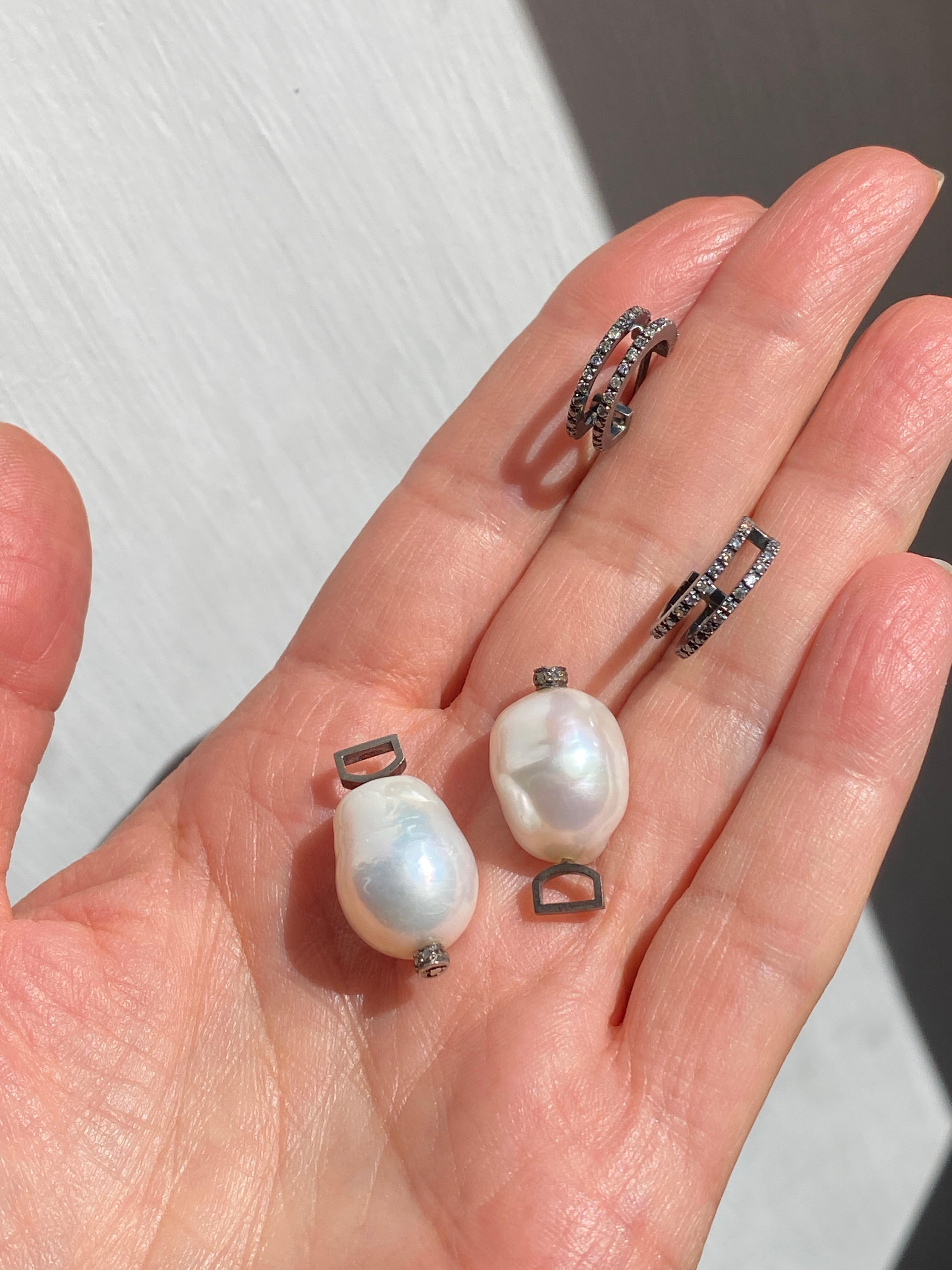 Rossella Ugolini Detachable White Diamonds Hoop Earrings In New Condition For Sale In Rome, IT