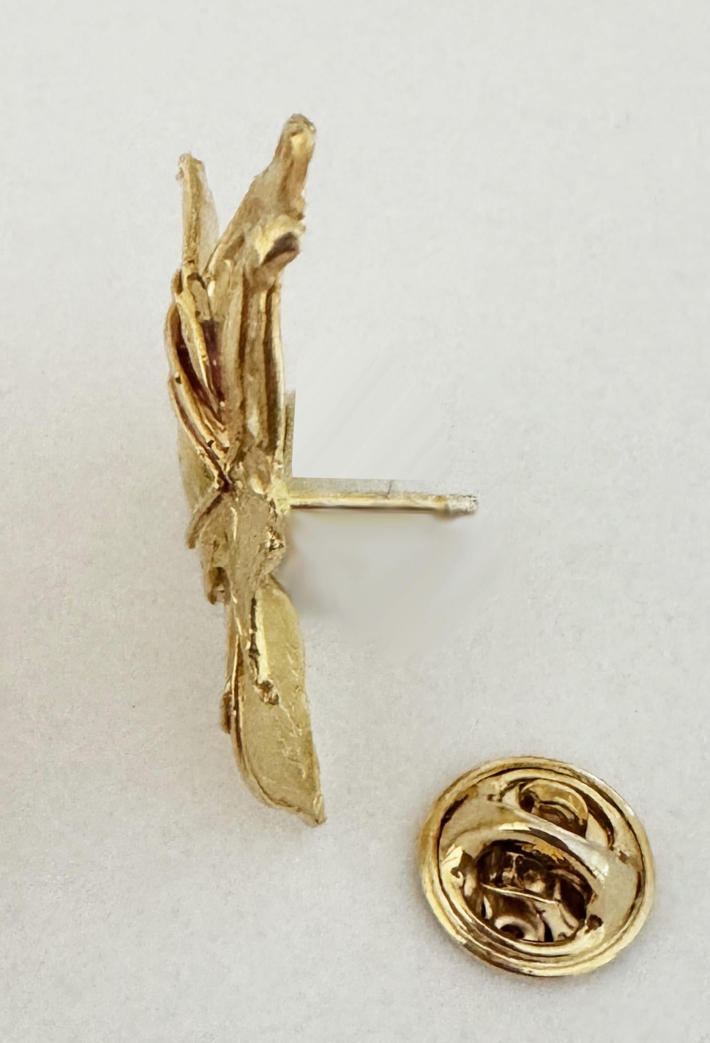 Rossella Ugolini Broche papillon éphémère en plaqué or jaune 24 carats en vente 2