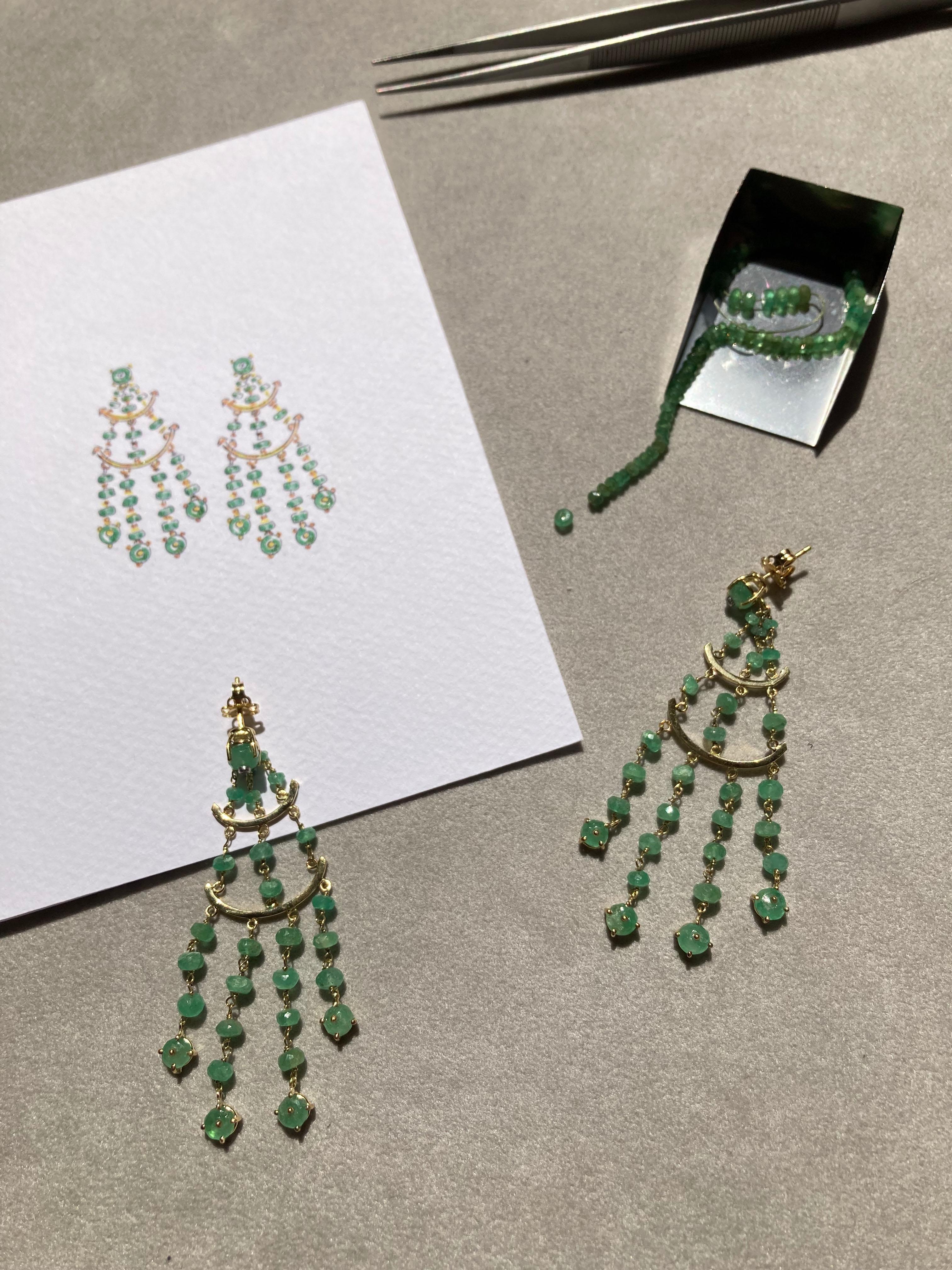 Handgefertigte Smaragd-Kronleuchter-Ohrringe von Rossella Ugolini, italienische Handwerkskunst im Angebot 1