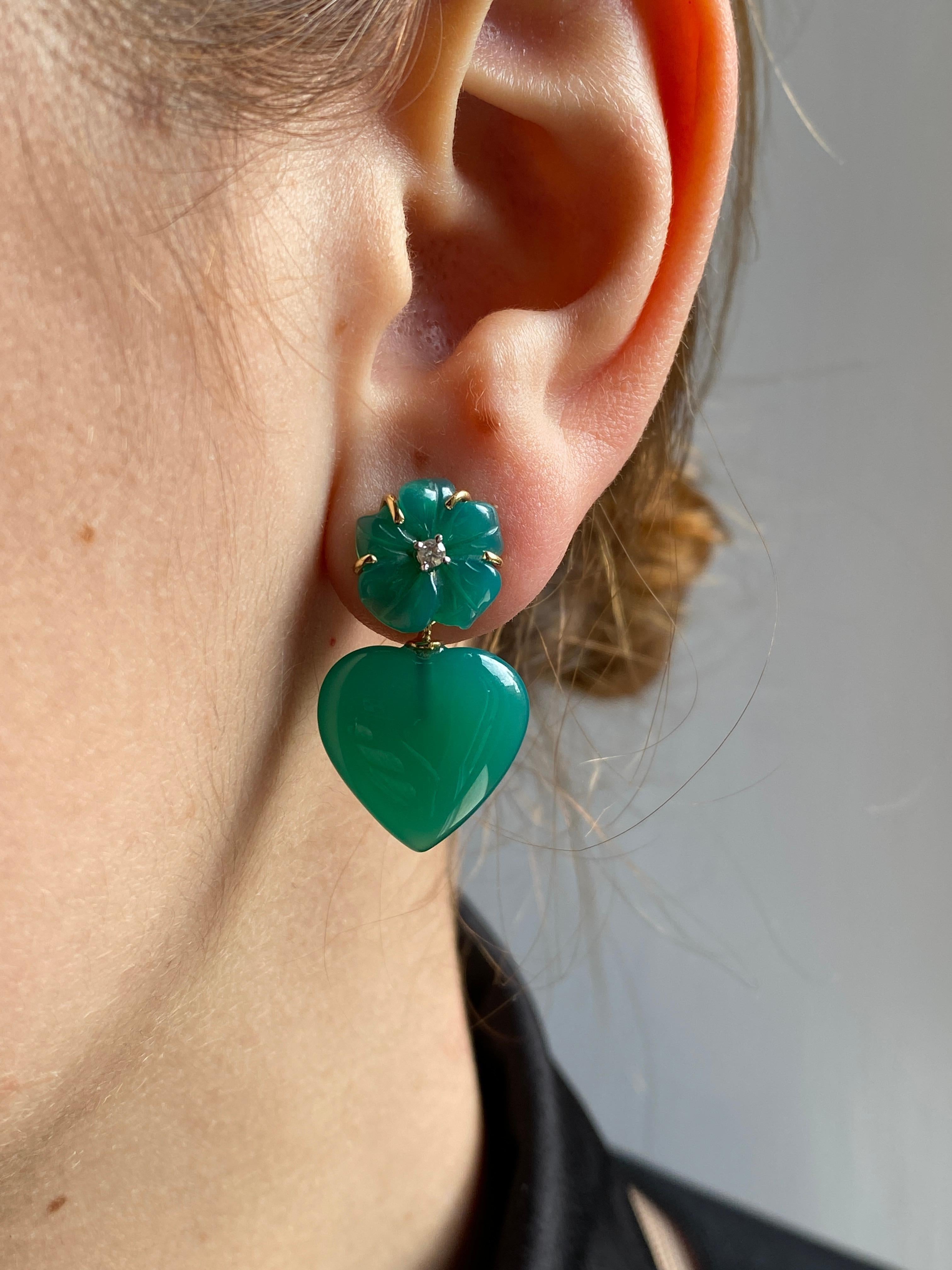 Romantic Rossella Ugolini Love Green Agate Diamonds 18k Gold Happy Flower Dangle Earrings For Sale
