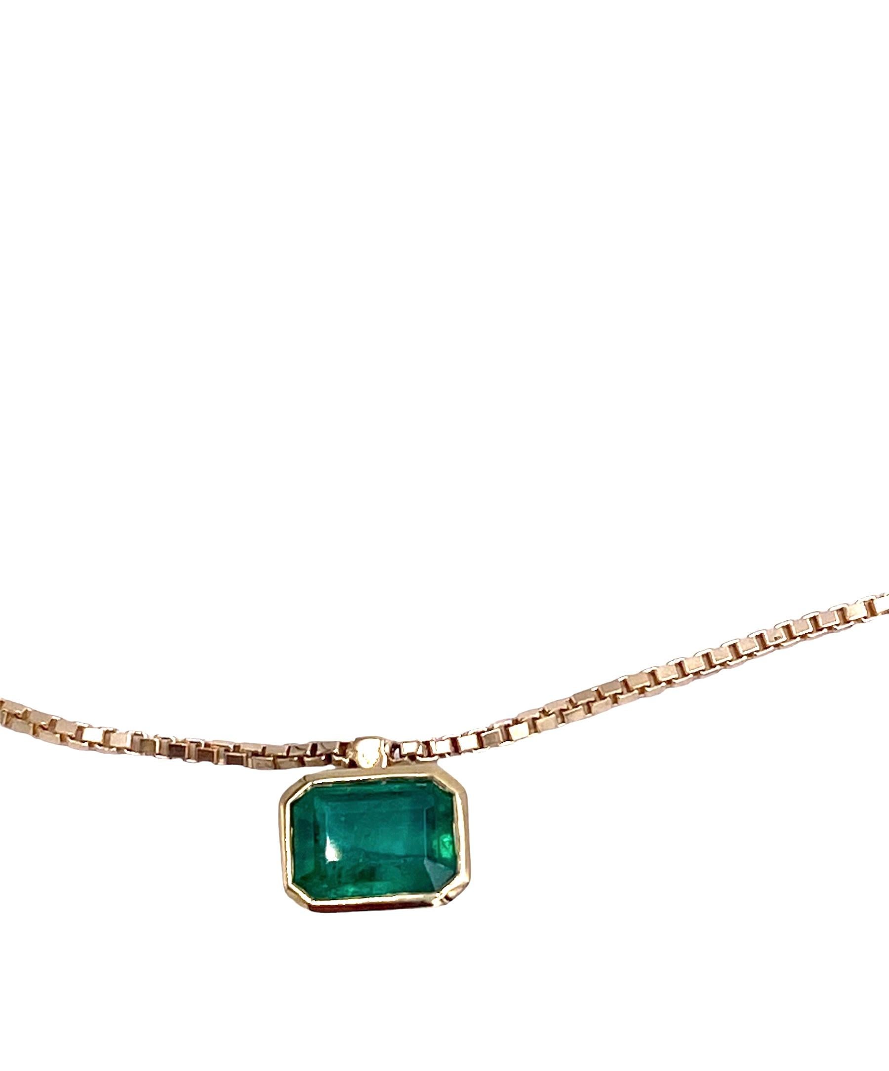 Emerald Cut Rossella Ugolini Modern Emerald Man Necklace Crafted in Italy 18K Yellow Gold For Sale