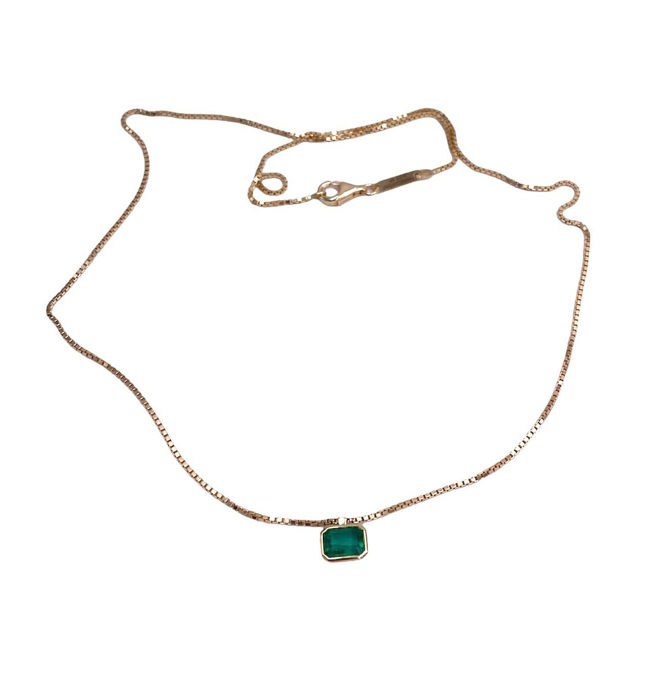 Women's or Men's Rossella Ugolini Modern Emerald Man Necklace Crafted in Italy 18K Yellow Gold For Sale