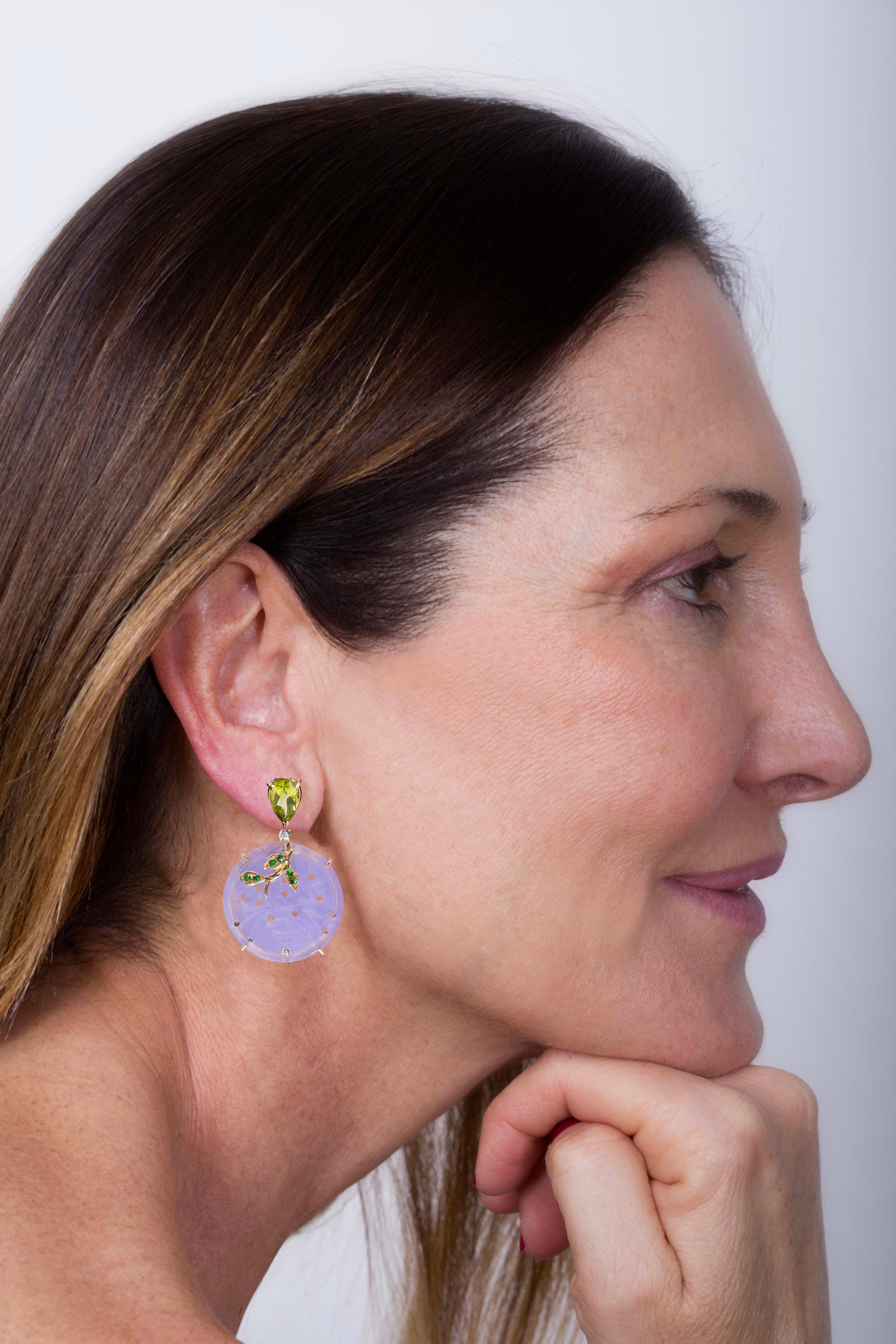 Art déco Rossella Ugolini Boucles d'oreilles à fleurs en or jaune 18 carats avec péridots de 0,20 carat en vente