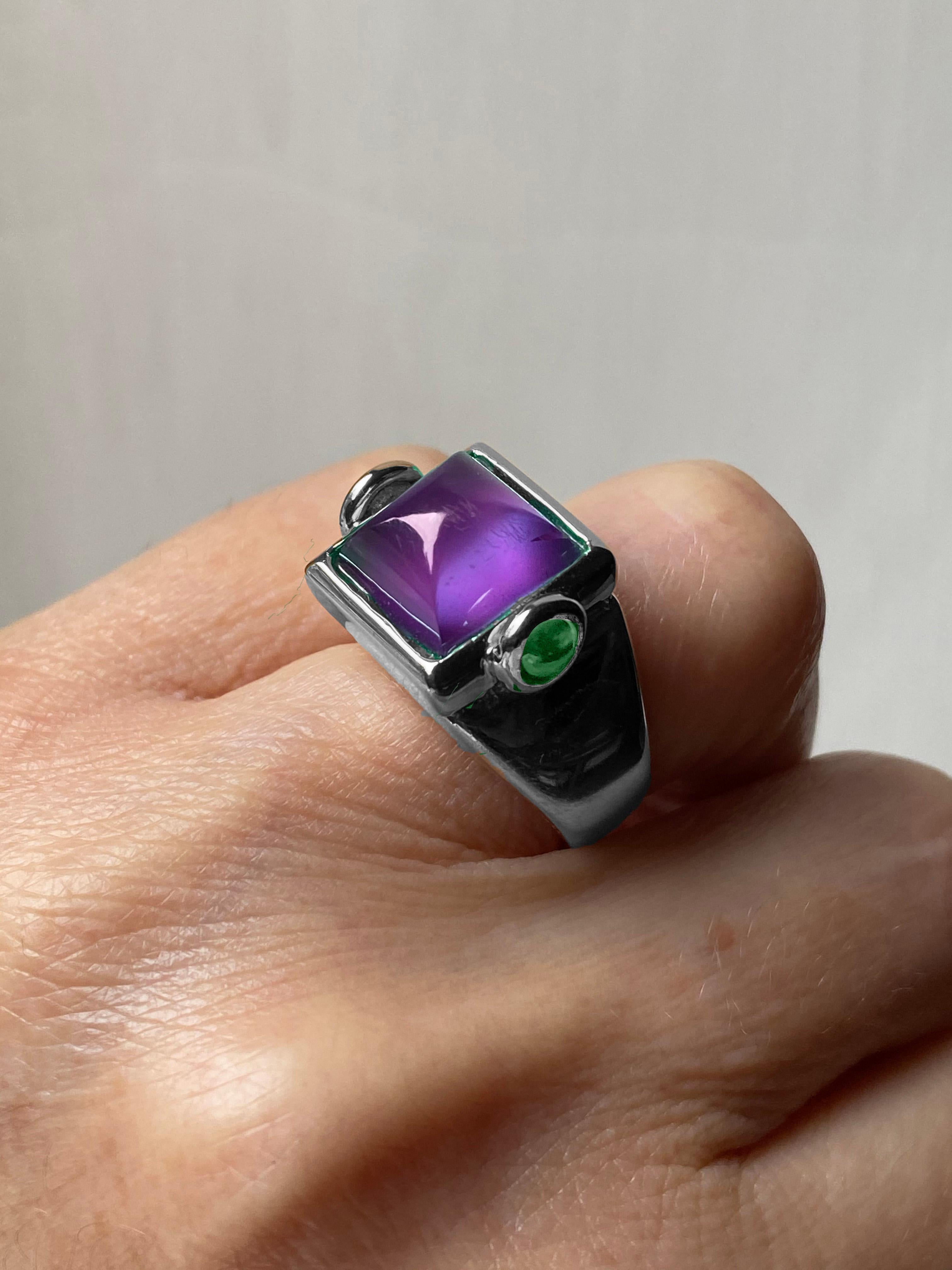 Art Deco Rossella Ugolini Platinum Amethyst Emeralds Cocktail Ring Made in Italy  For Sale