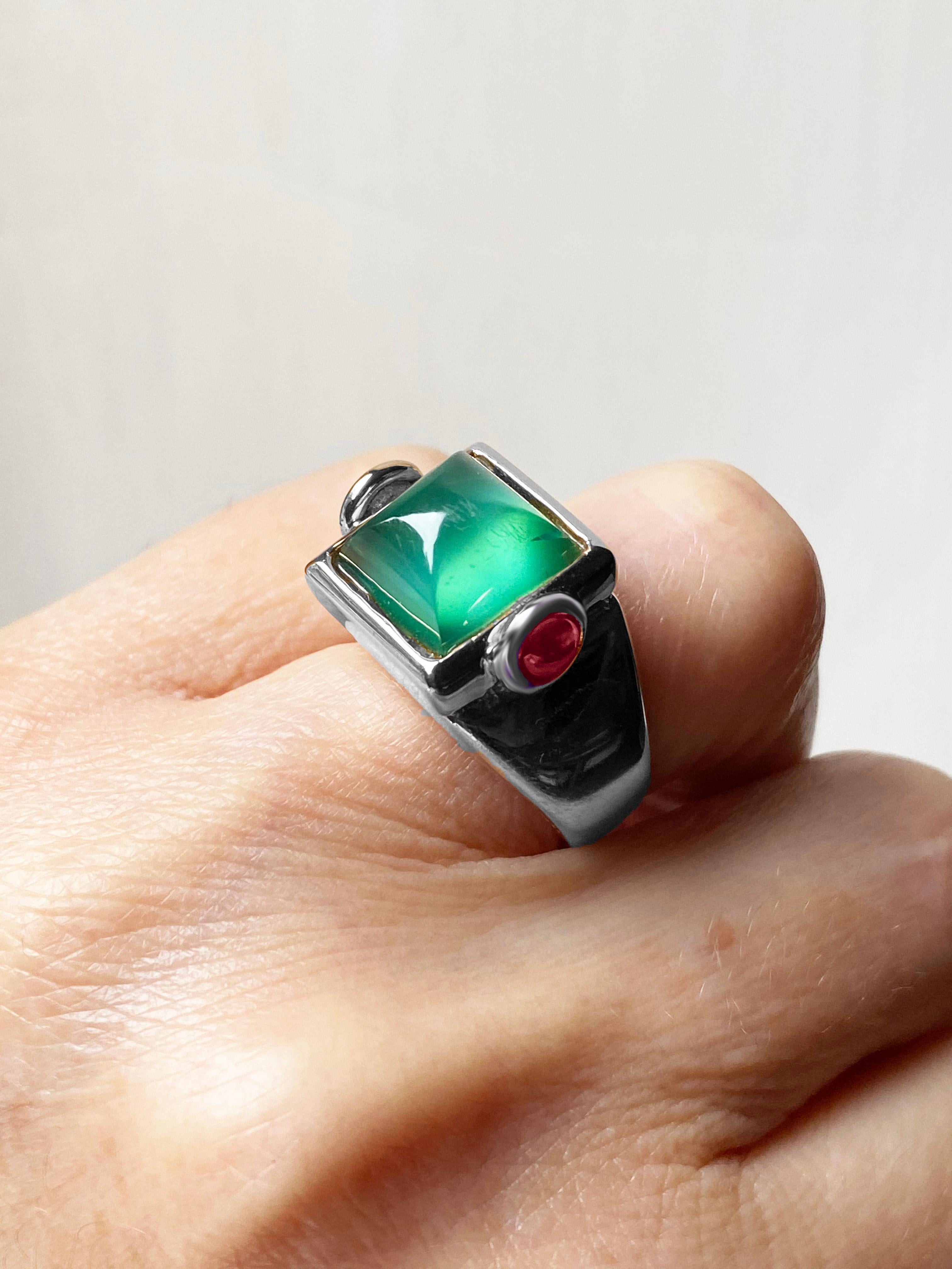 Sugarloaf Cabochon Rossella Ugolini Platinum Rubies Cocktail Ring Made in Italy For Sale