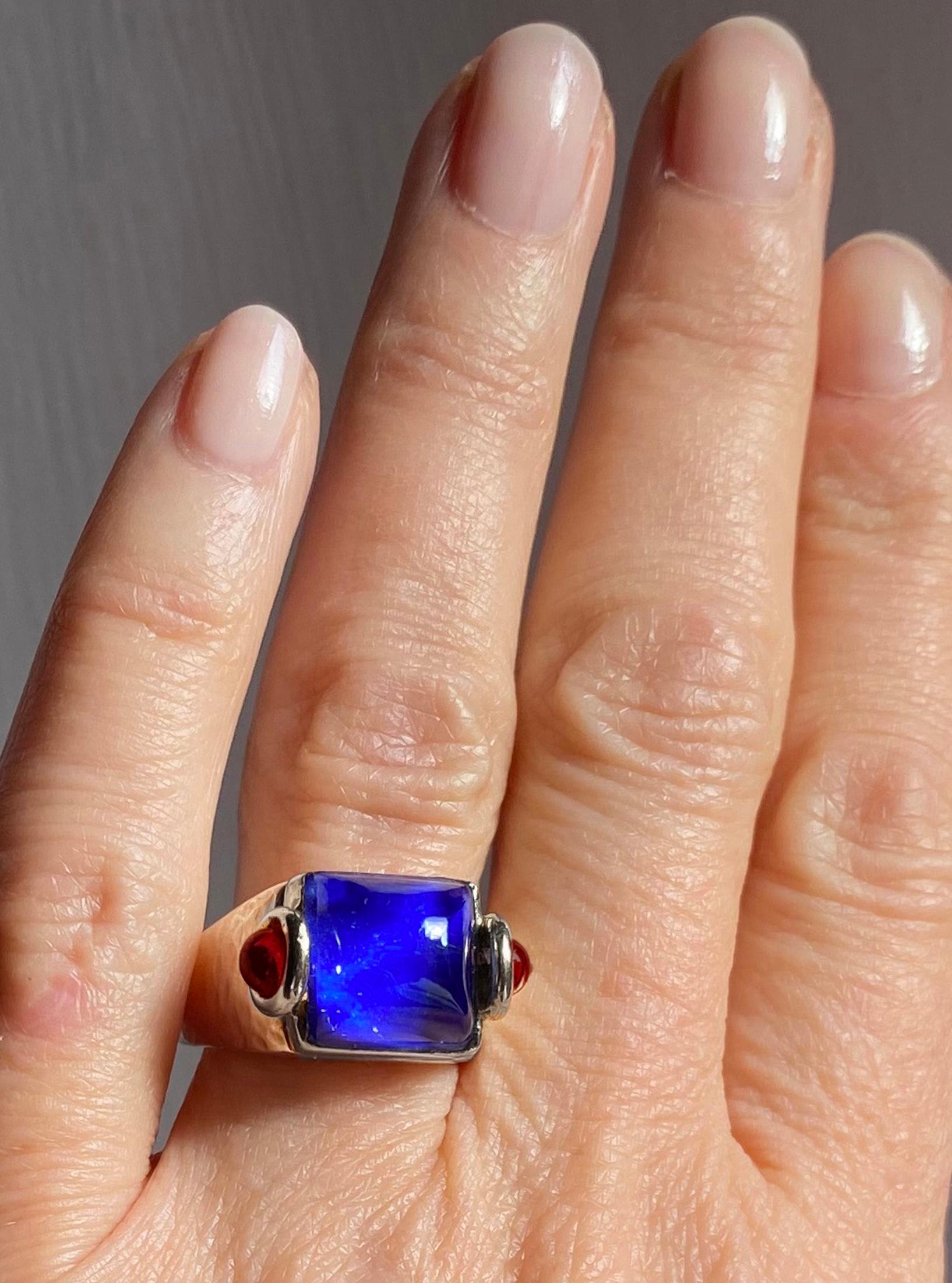 Rossella Ugolini Platinum Sugarloaf Cabochon Lapis Lazuli Rubies Man Ring For Sale 2
