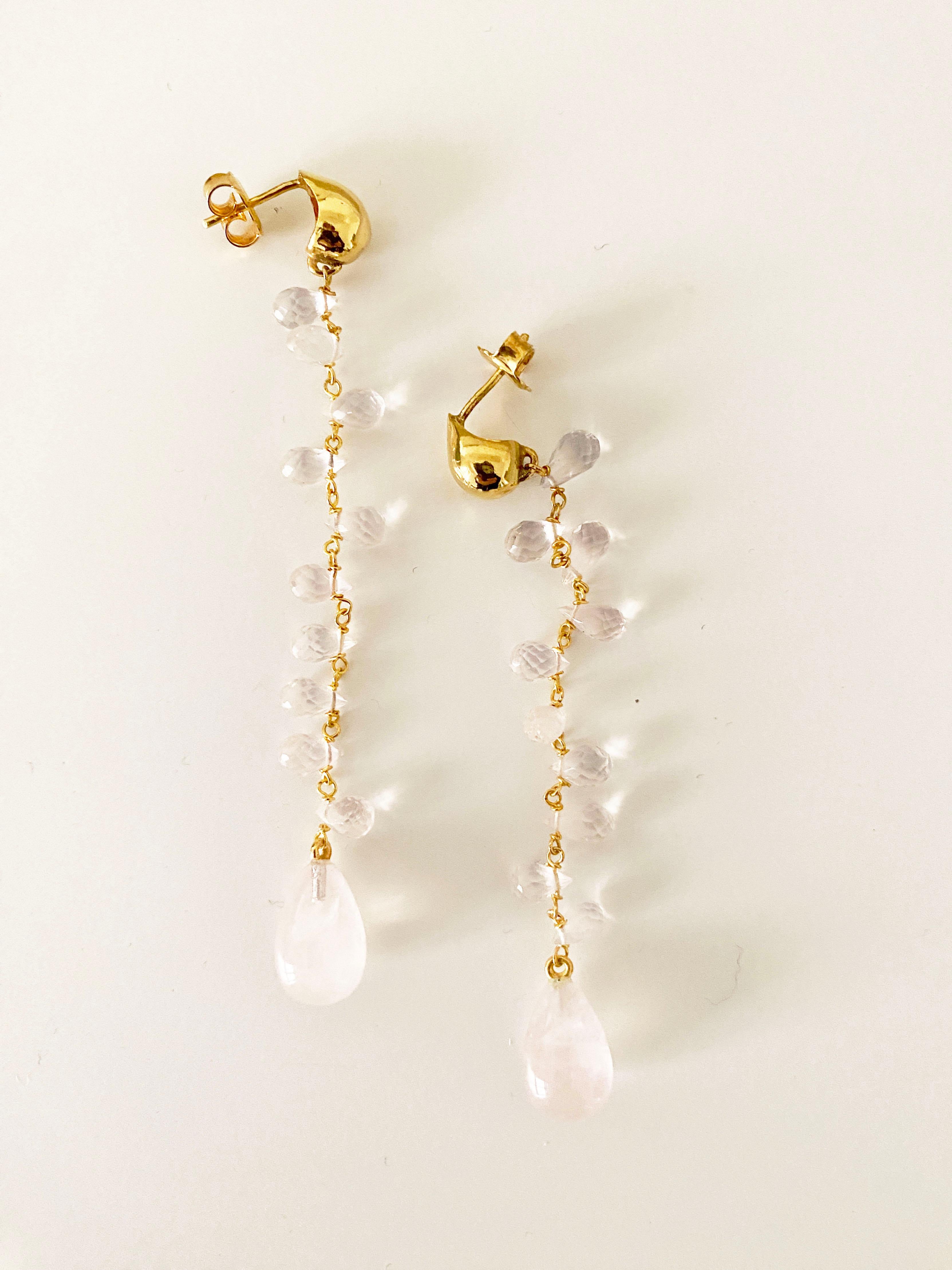 Artisan Rossella Ugolini, boucles d'oreilles jointes uniques et délicates en or jaune 18 carats et quartz rose en vente